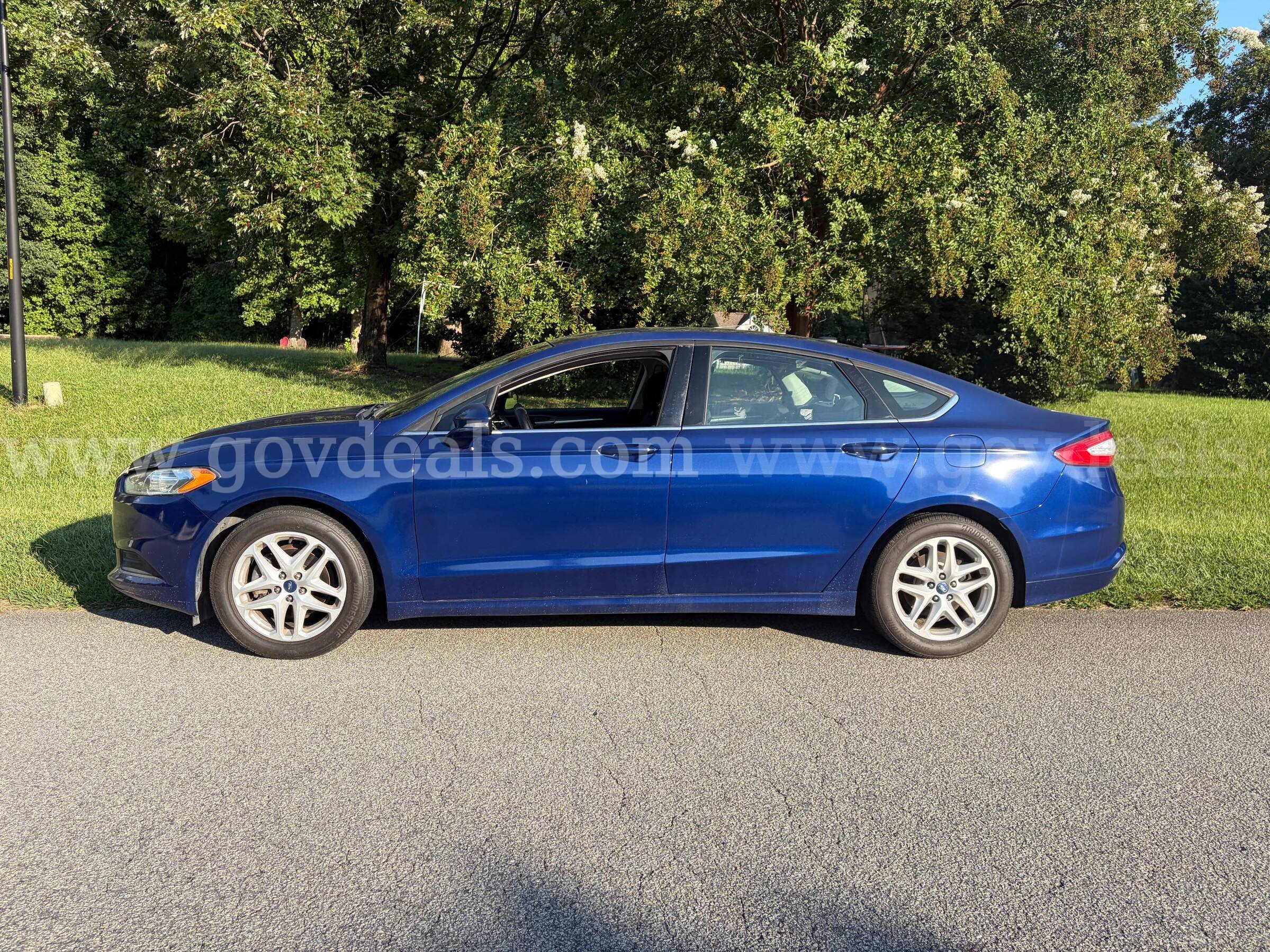 2013 Ford Fusion Ford Fusion Government Surplus Auction - Photo #3