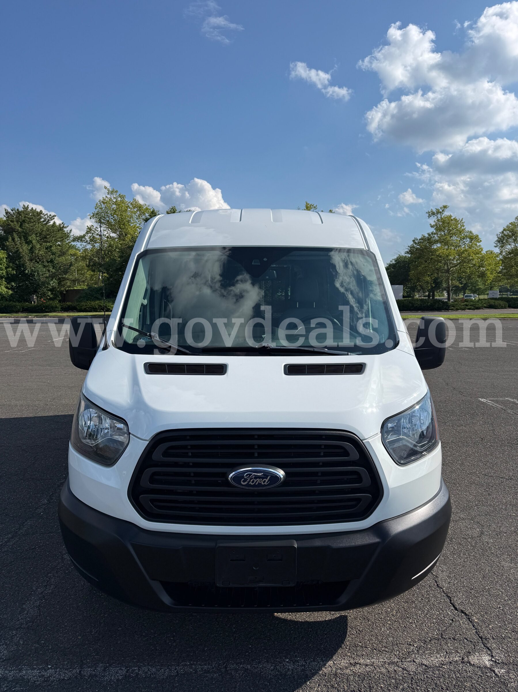 2019 Ford Transit Wheelchair Van - 16k Miles NEMT BraunAbility Rear Lift Ford Transit Government Surplus Auction - Photo #5