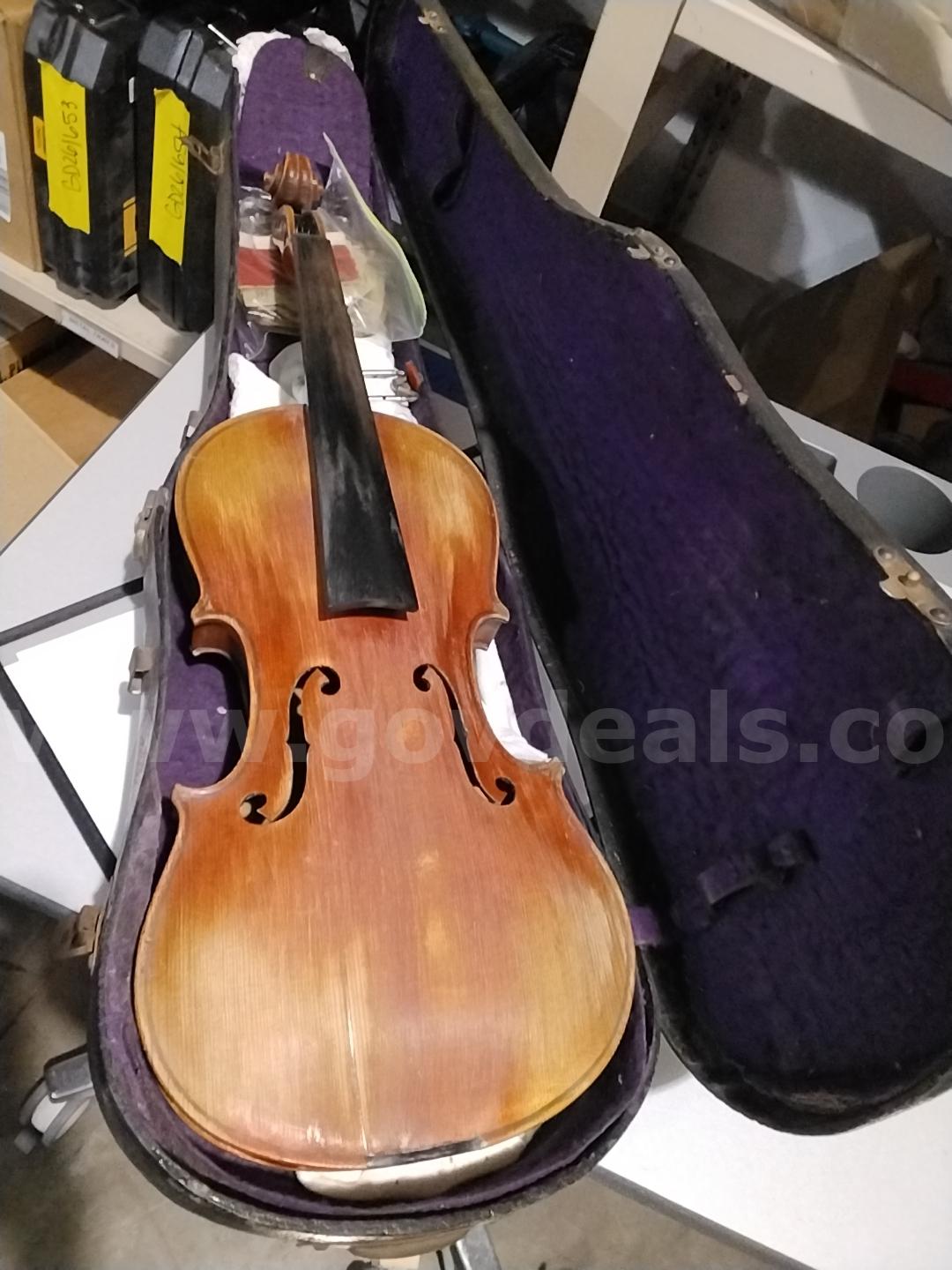 Jacobus Strainer Violin   Government Surplus Auction - Primary Photo