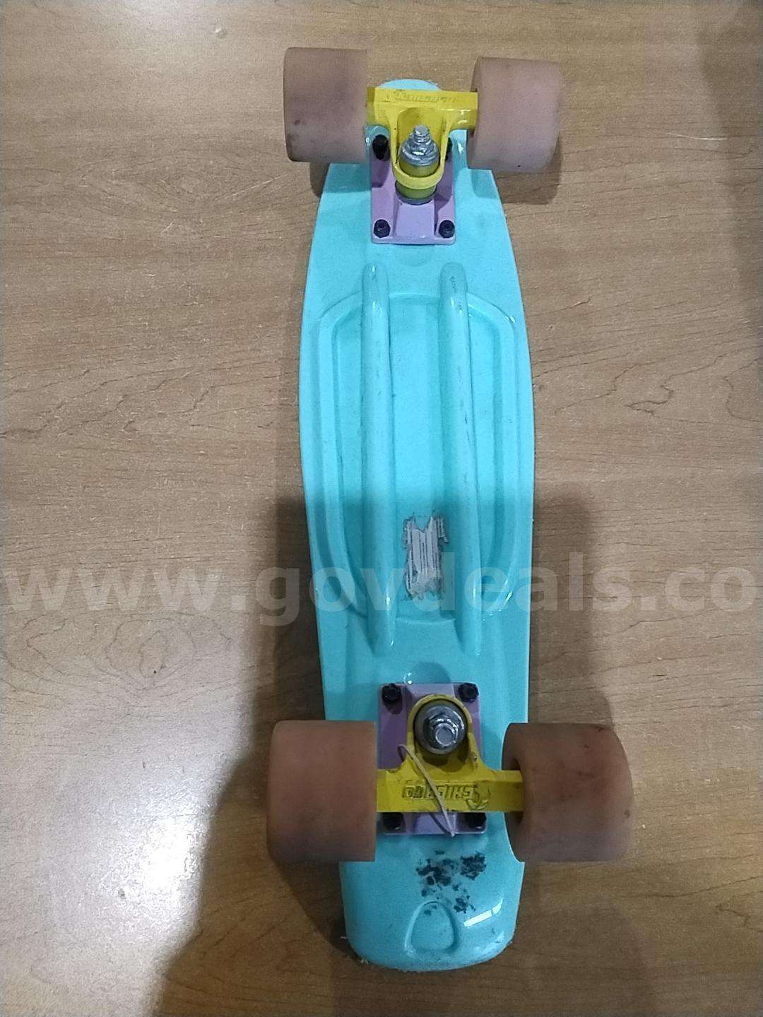 Chicago Skateboard   Government Surplus Auction - Photo #2