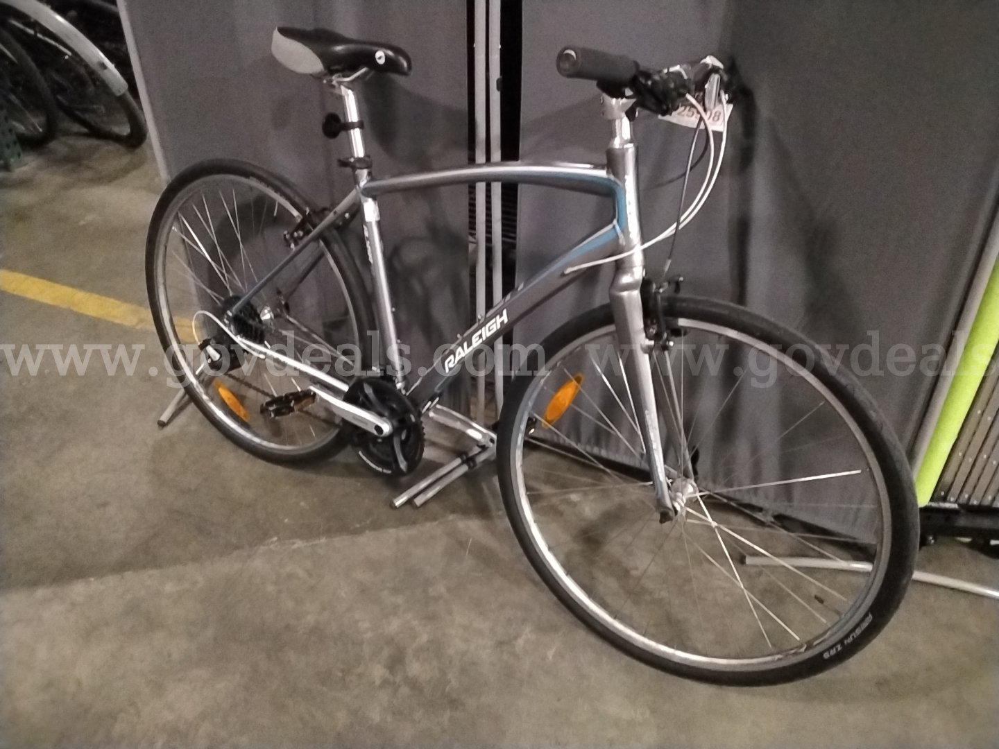 Raleigh Alysa Bicycle   Government Surplus Auction - Photo #2