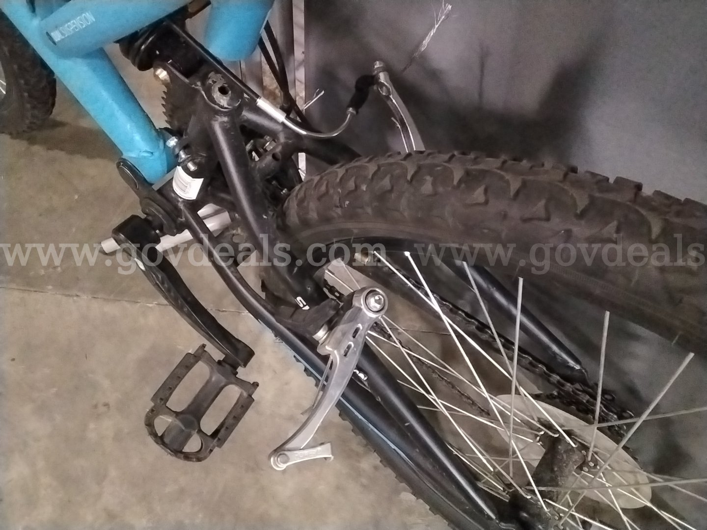Huffy Twenty Four Trail Runner Huffy Twenty Four Trail Runner Government Surplus Auction - Photo #4