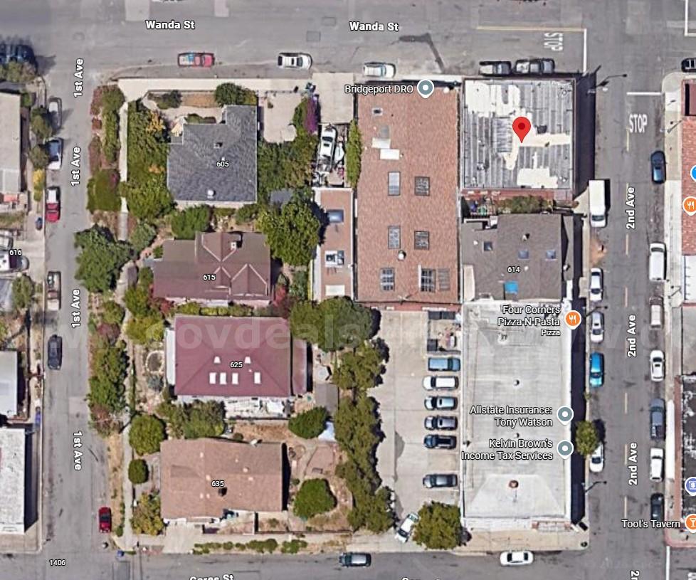 Commercial Property with 2 Upstairs Apartments in Crockett, California   Government Surplus Auction - Photo #4