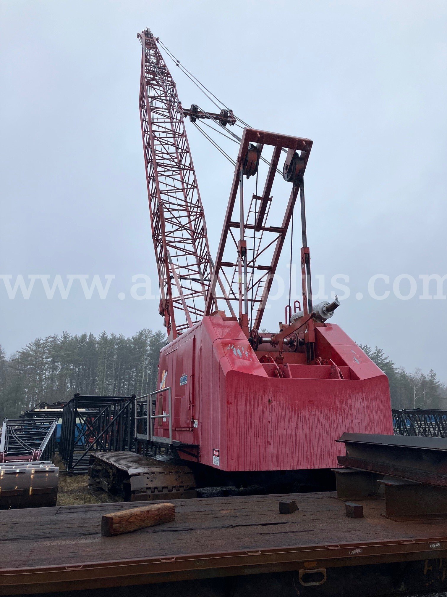 1992 Manitowoc 3900W Series 2, 140-Ton Crawler Crane, w/100 ft. of No. 9A boom, CAT 3406B diesel engine Qty 1 Manitowoc 3900W Government Surplus Auction - Photo #2
