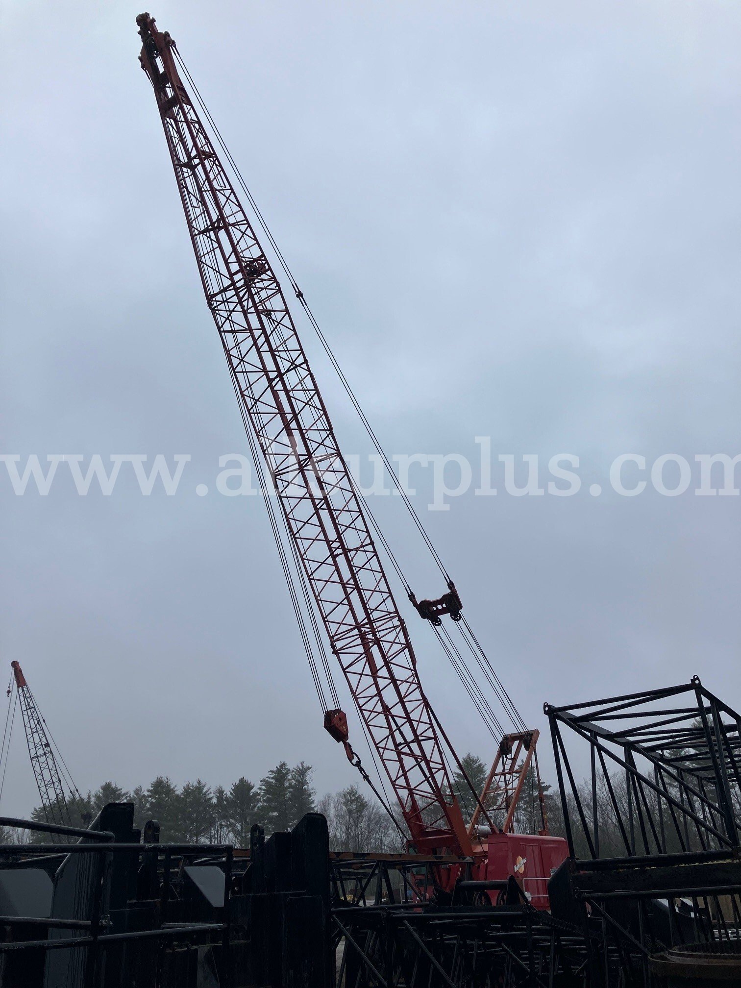 1992 Manitowoc 3900W Series 2, 140-Ton Crawler Crane, w/100 ft. of No. 9A boom, CAT 3406B diesel engine Qty 1 Manitowoc 3900W Government Surplus Auction - Photo #4
