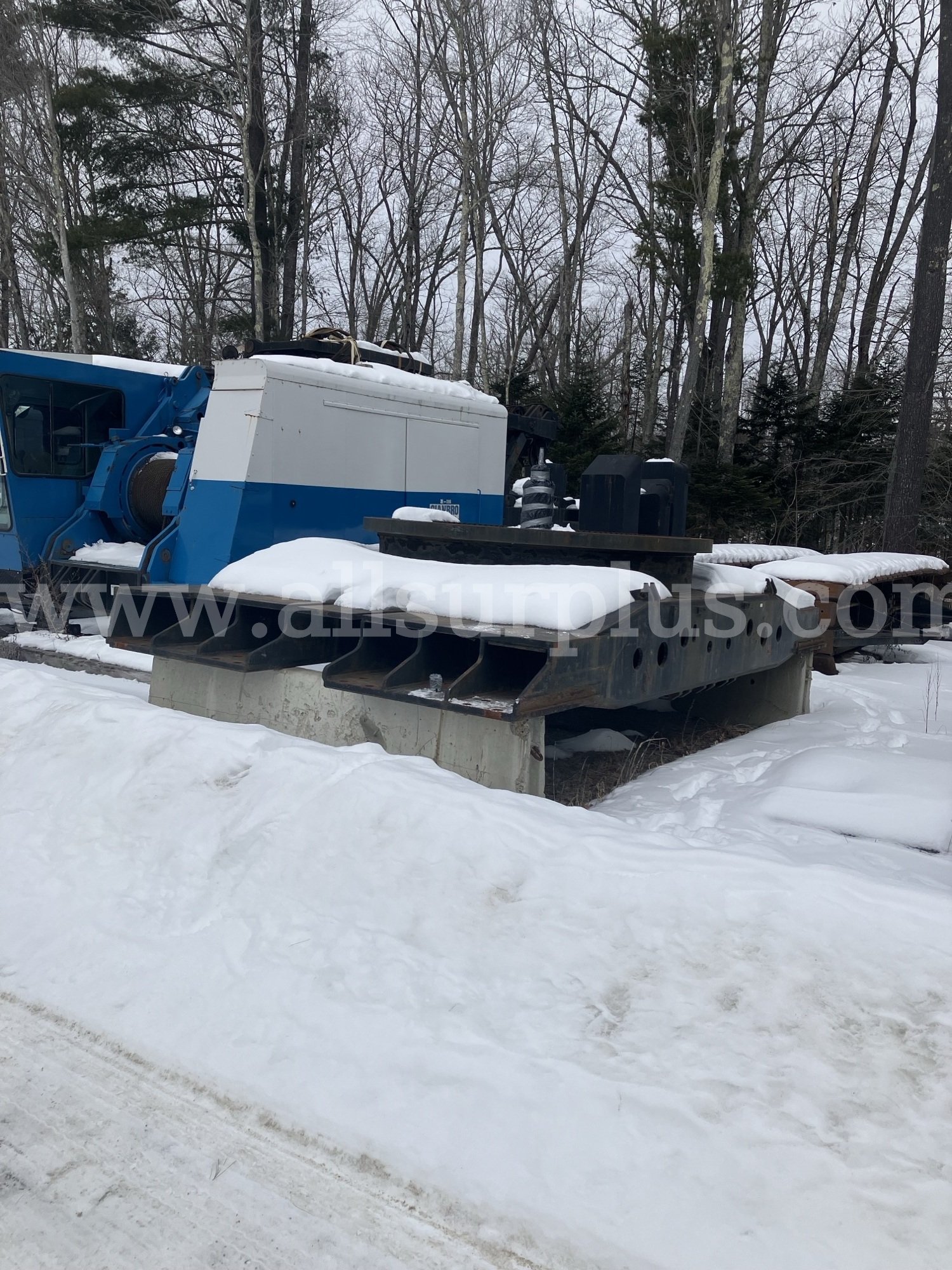1974 Manitowoc 4100W Series II 230-Ton Crawler Crane,180 ft. of No. 22 boom, block and ball, Qty 1 Manitowoc 4100W Government Surplus Auction - Photo #6