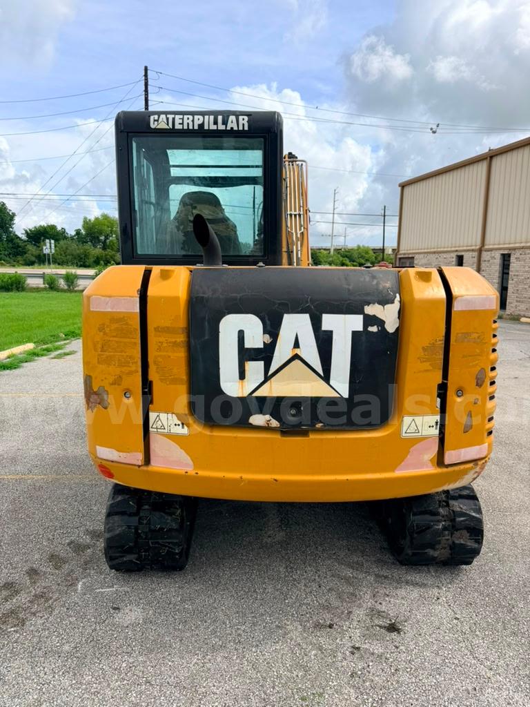 2017 Caterpillar 305-5E Mini Excavator * SEE VIDEO* Caterpillar 305 Government Surplus Auction - Photo #4