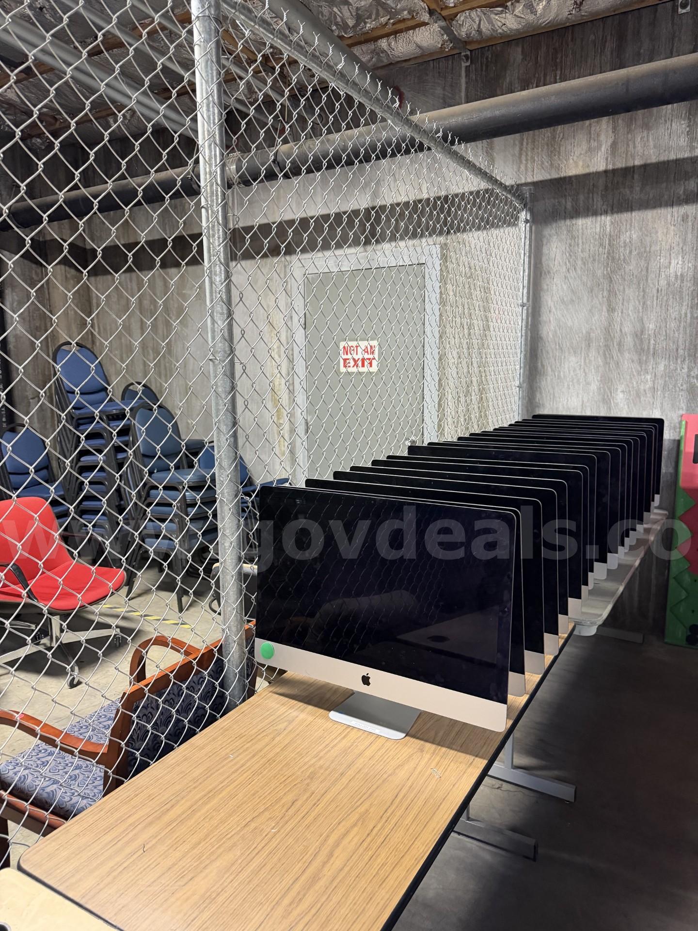 Lot of iMacs A2115