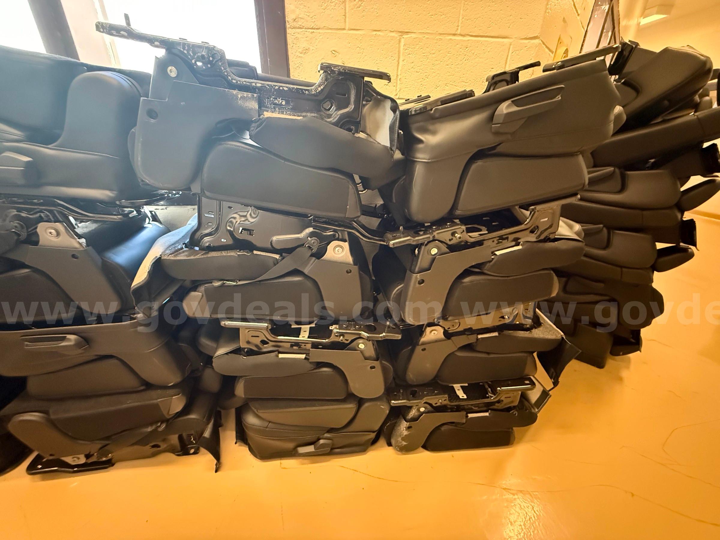 2025 Ford Explorer 2nd Row Seats – 8 Sets / 24 Seats Total – New Ford Explorer Government Surplus Auction - Photo #5