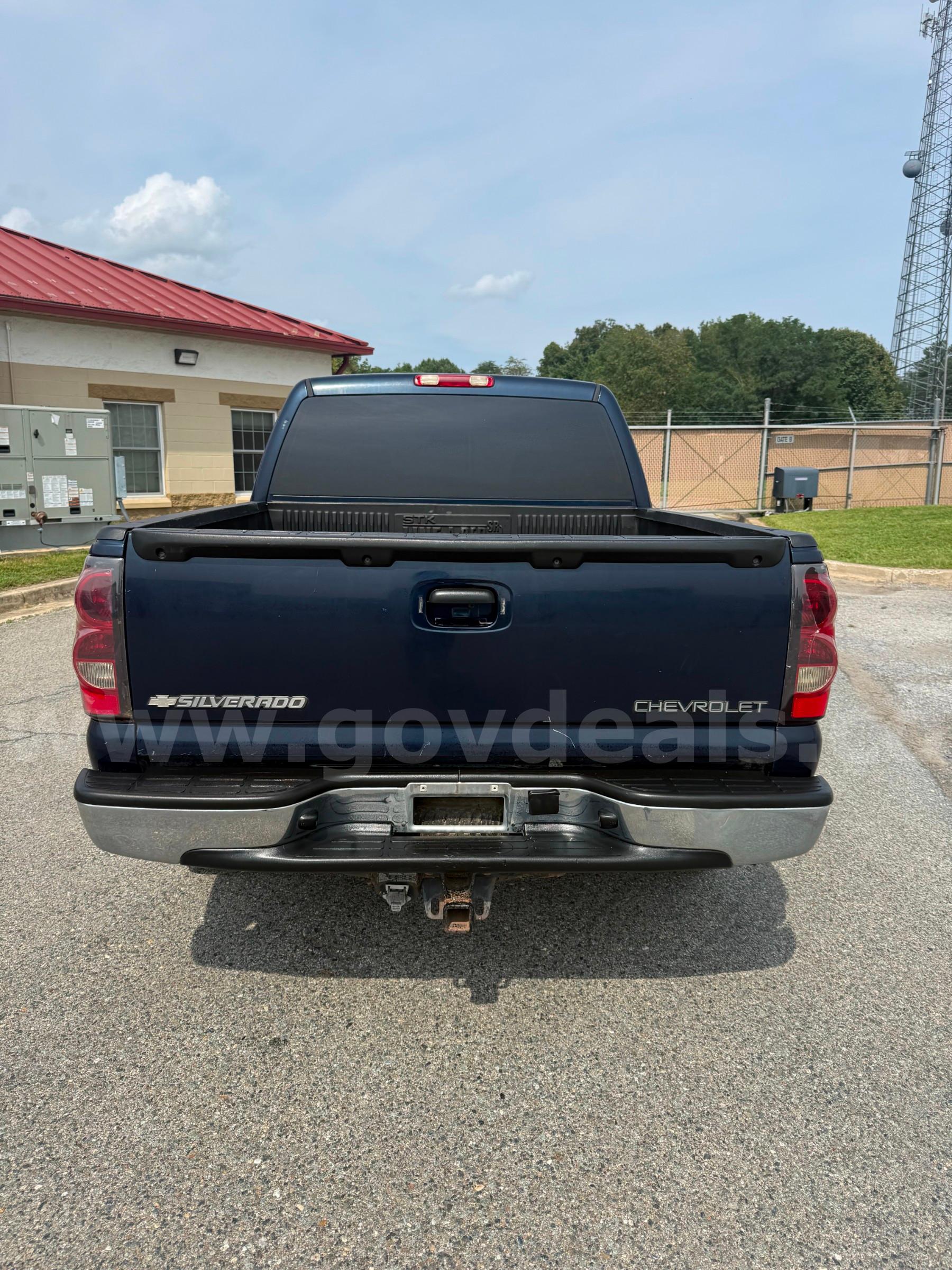 2005 Chevrolet Silverado Chevrolet Silverado Government Surplus Auction - Photo #4