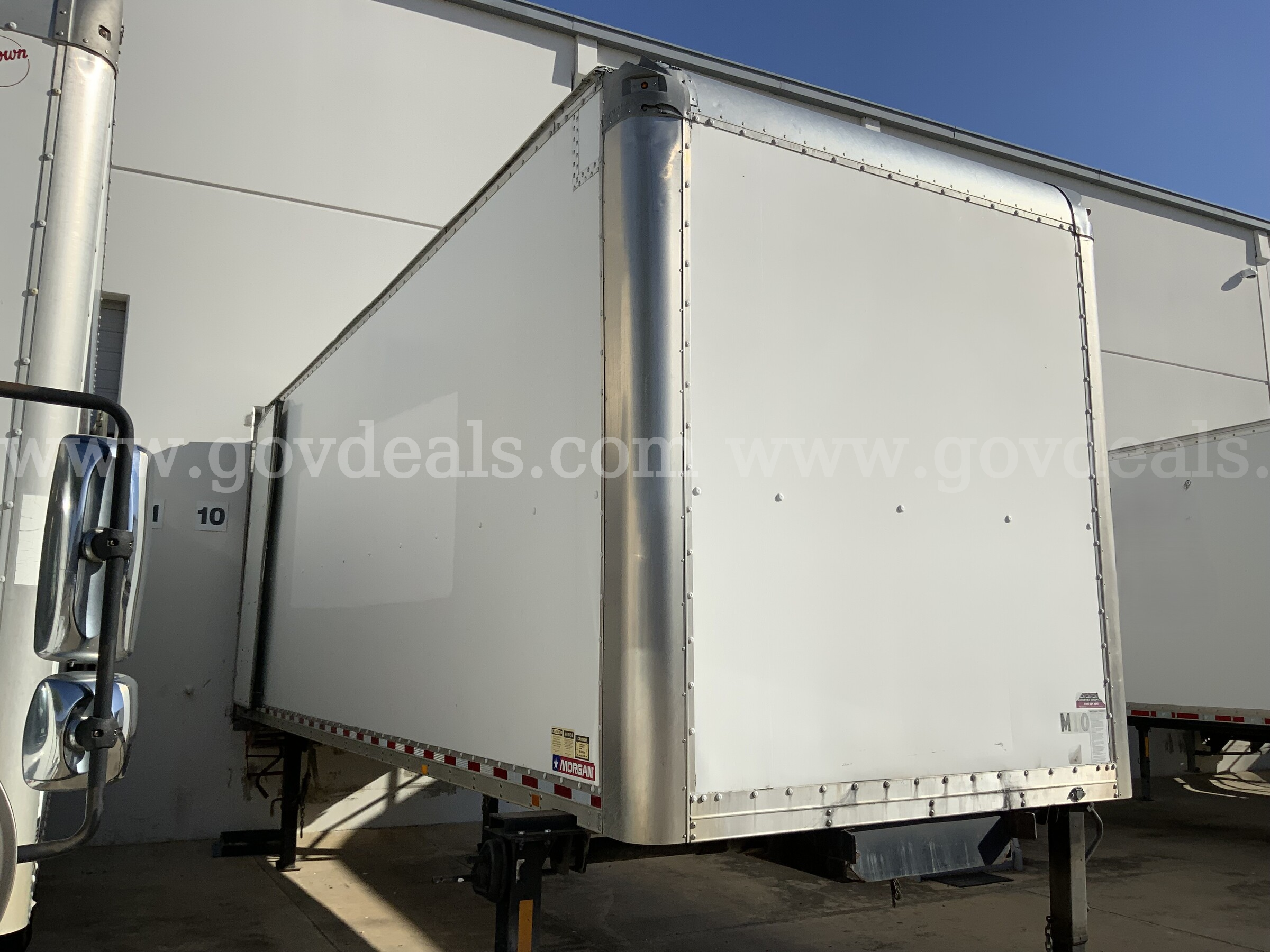 2017 Morgan Enclosed Cargo Van Swap Body Trailer Morgan  Government Surplus Auction - Photo #2