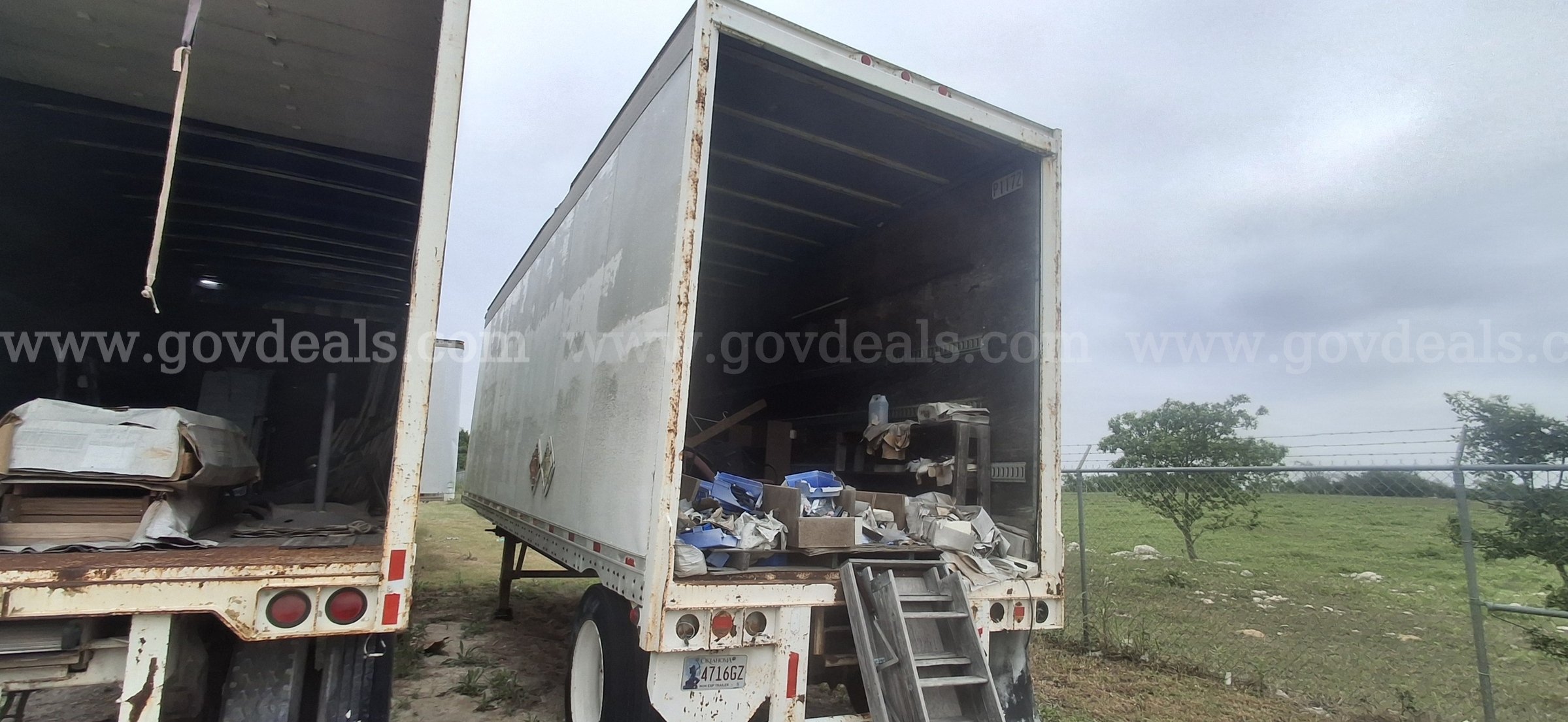 1998 Monon MA3 S/A Enclosed Trailer Monon MA3 Government Surplus Auction - Photo #2