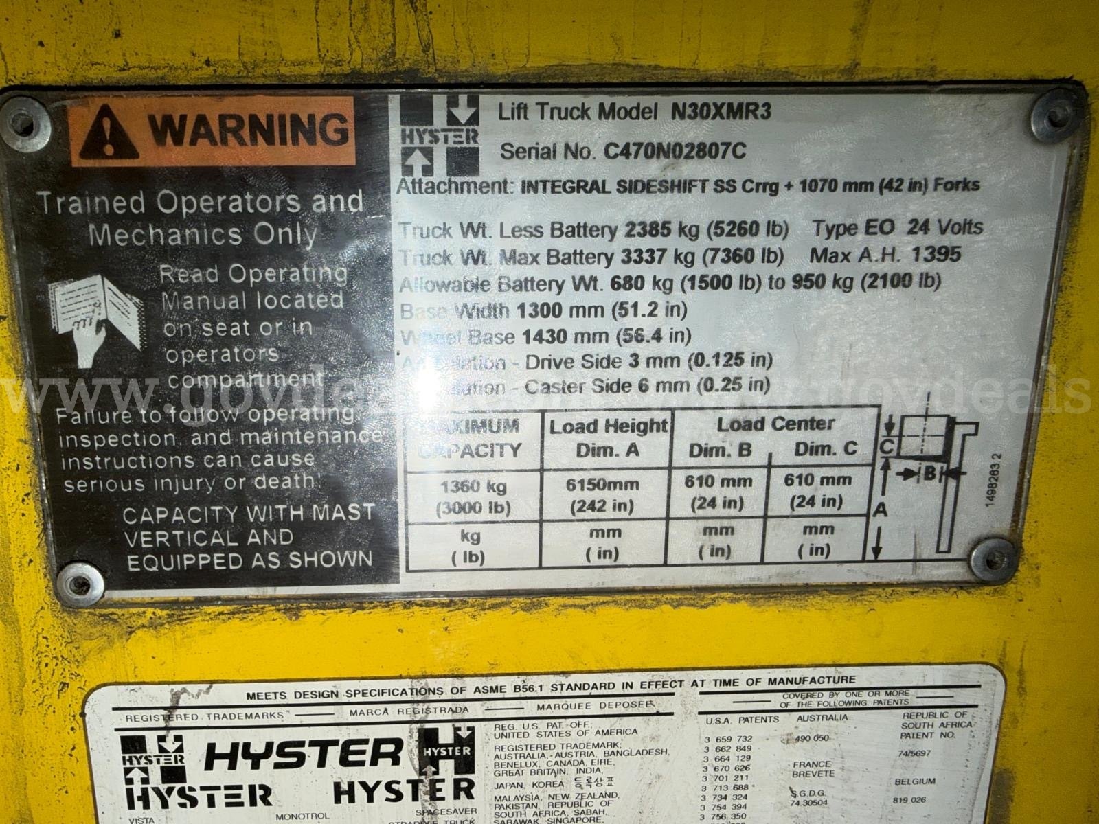 2005 Hyster H30XMR3 Narrow Aisle Order Picker-Inoperable Hyster H30XMR3 Government Surplus Auction - Photo #5