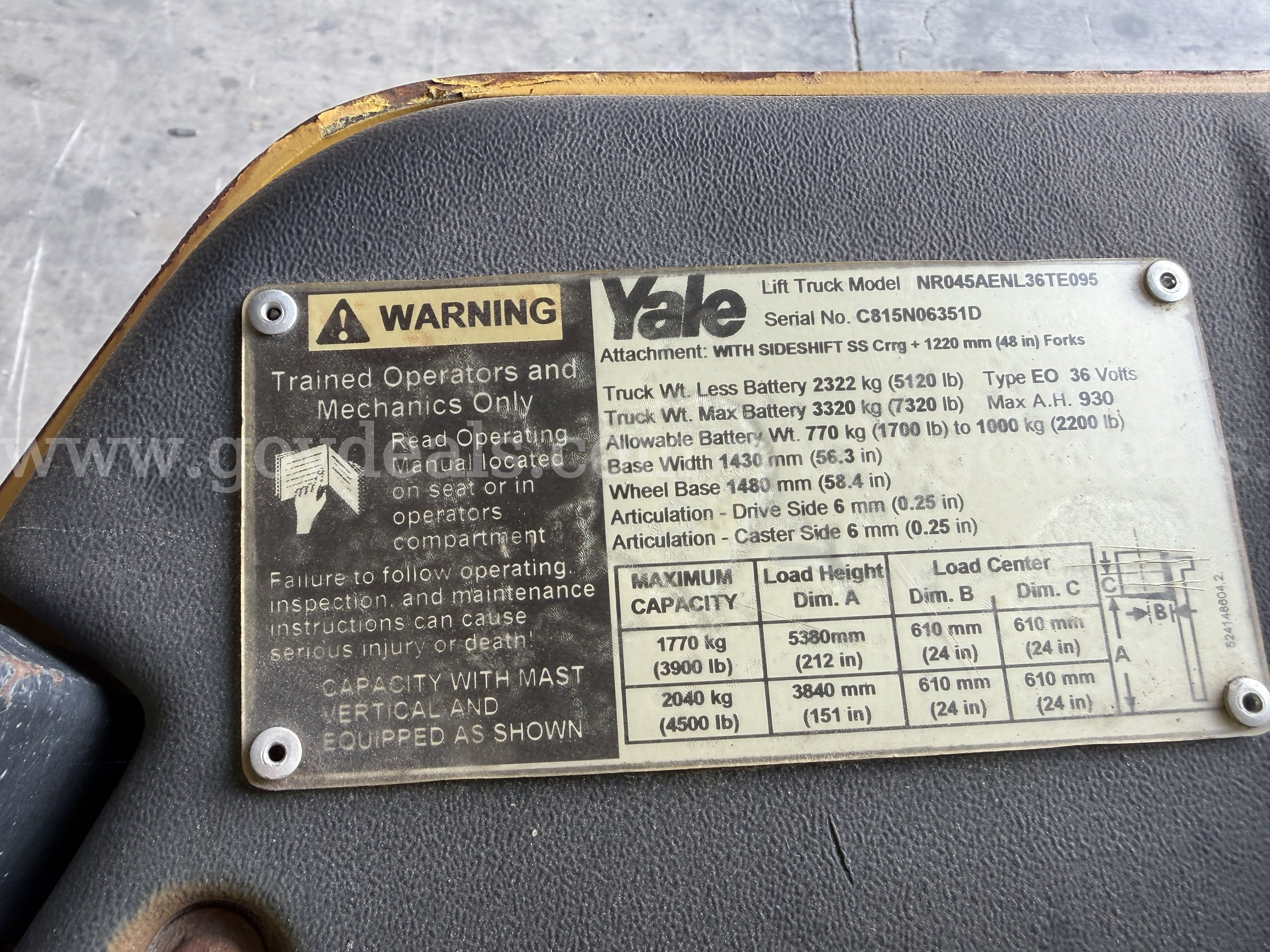 2006 Yale NR045AENL36TE09 Order Picker-Inoperable Yale NR045AENL36TE095 Government Surplus Auction - Photo #6