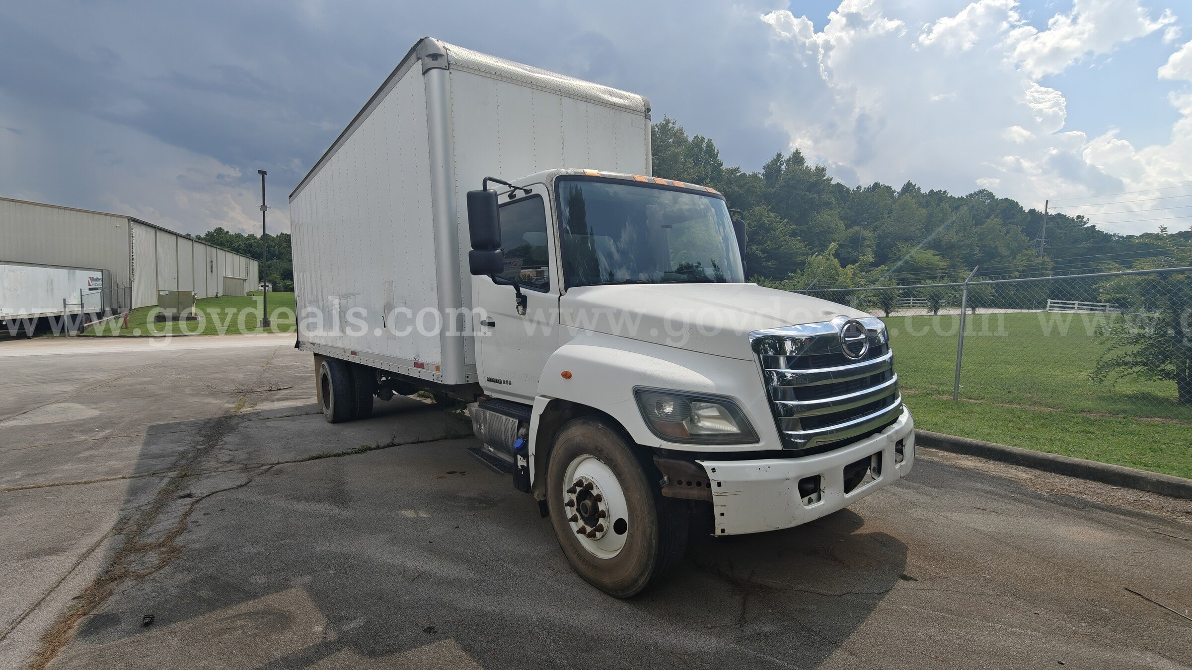 2015 Hino 259 S/A Box Truck-Inoperable Hino 259 Government Surplus Auction - Photo #4