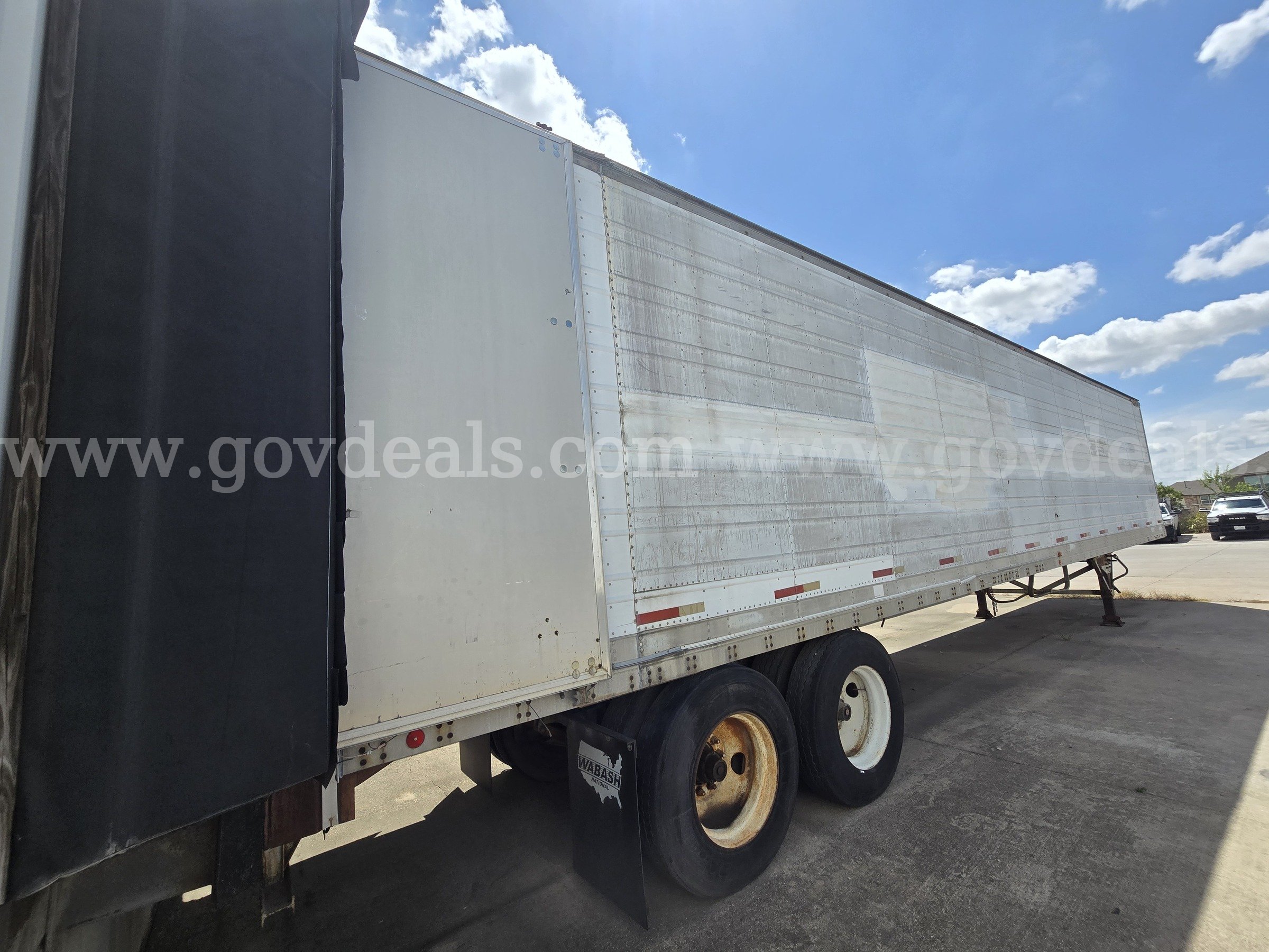 1982 Great Dane 741TPA44 T/A Van Trailer Great Dane 741TPA44 Government Surplus Auction - Photo #3
