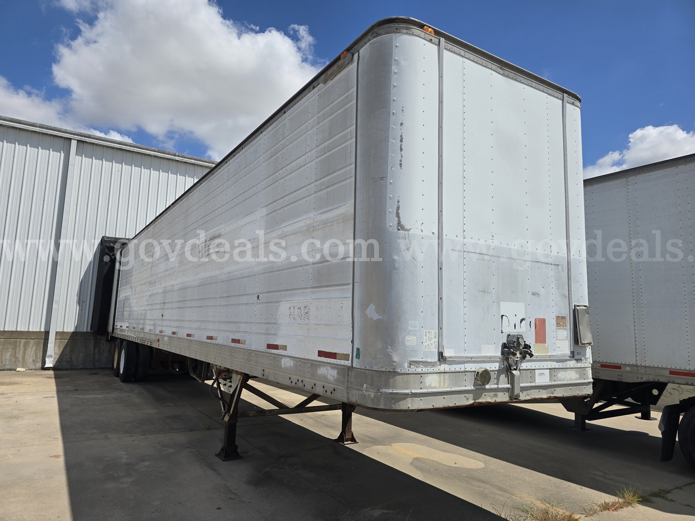 1982 Great Dane 741TPA44 T/A Van Trailer Great Dane 741TPA44 Government Surplus Auction - Photo #4