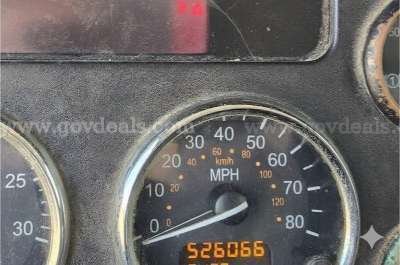 2014 Peterbilt 337 S/A Box Truck Peterbilt 337 Government Surplus Auction - Photo #5