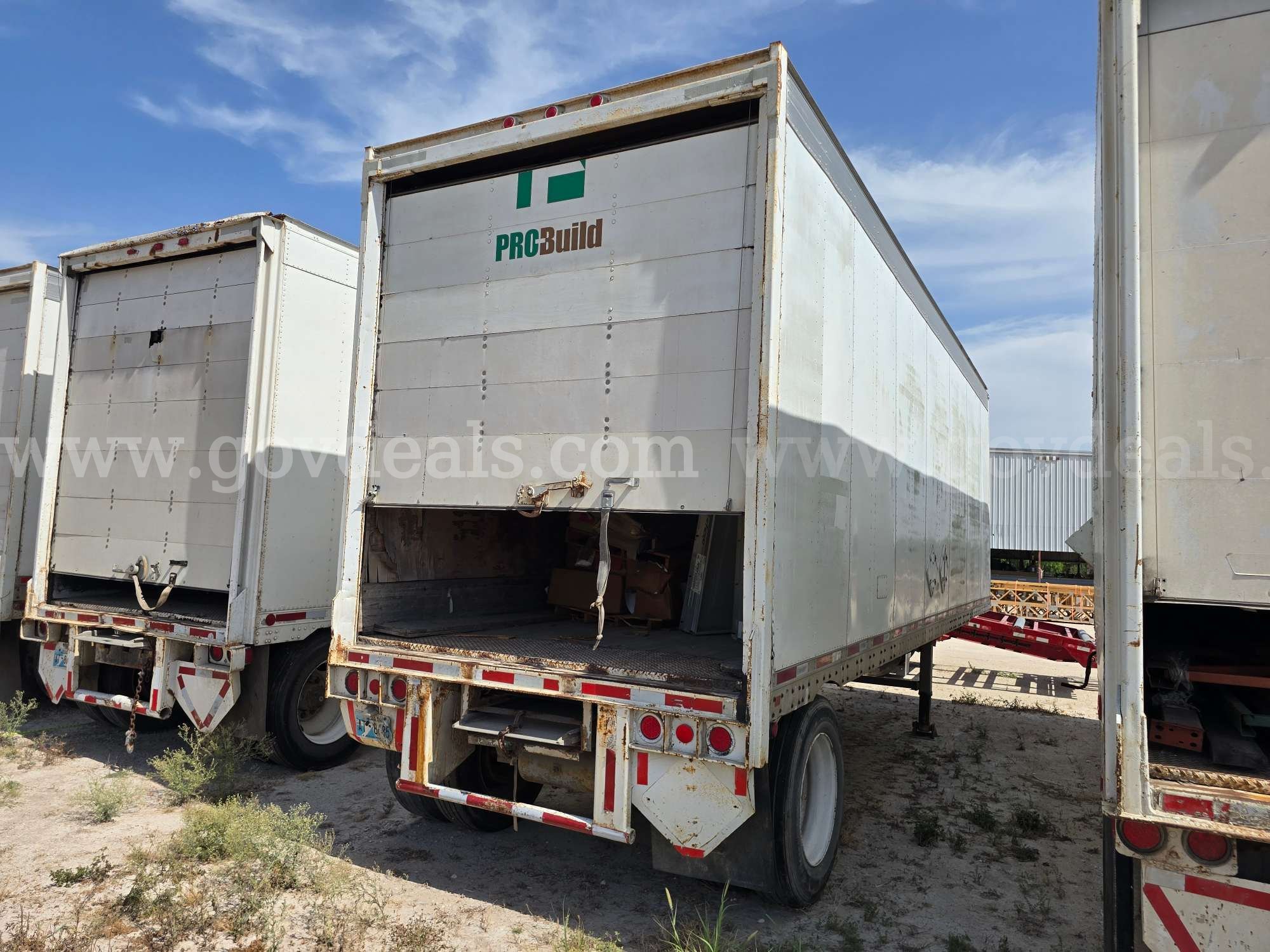 1988 Monon MA3-15-SA-28W S/A Van Trailer Monon MA3-15-SA-28W Government Surplus Auction - Photo #3