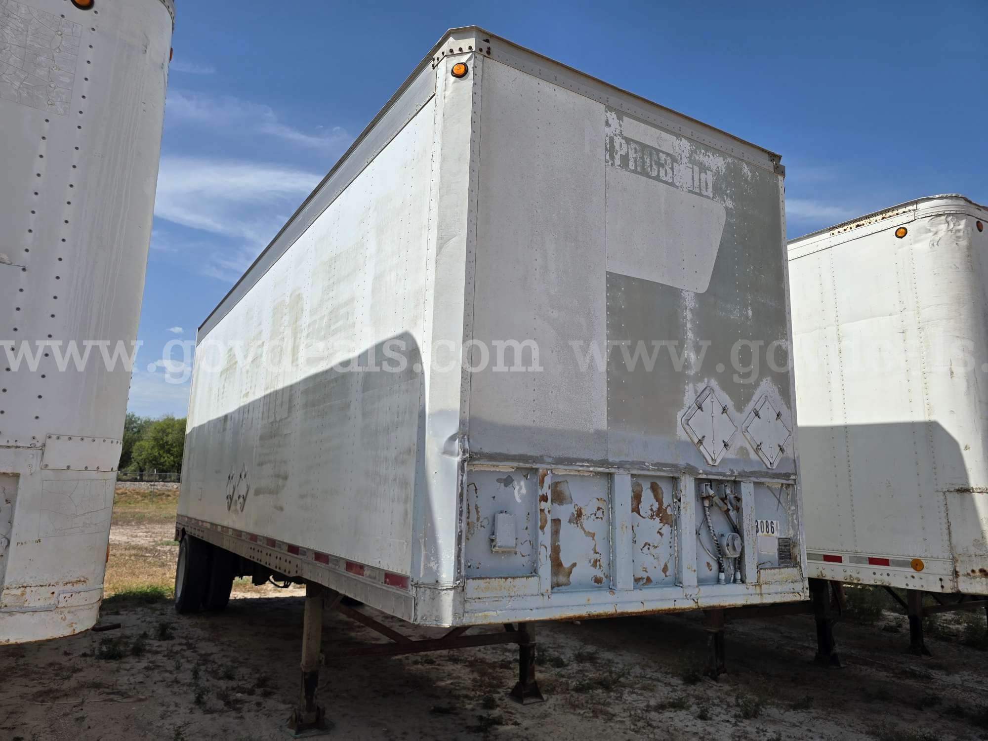 1988 Monon MA3-15-SA-28W S/A Van Trailer Monon MA3-15-SA-28W Government Surplus Auction - Photo #4