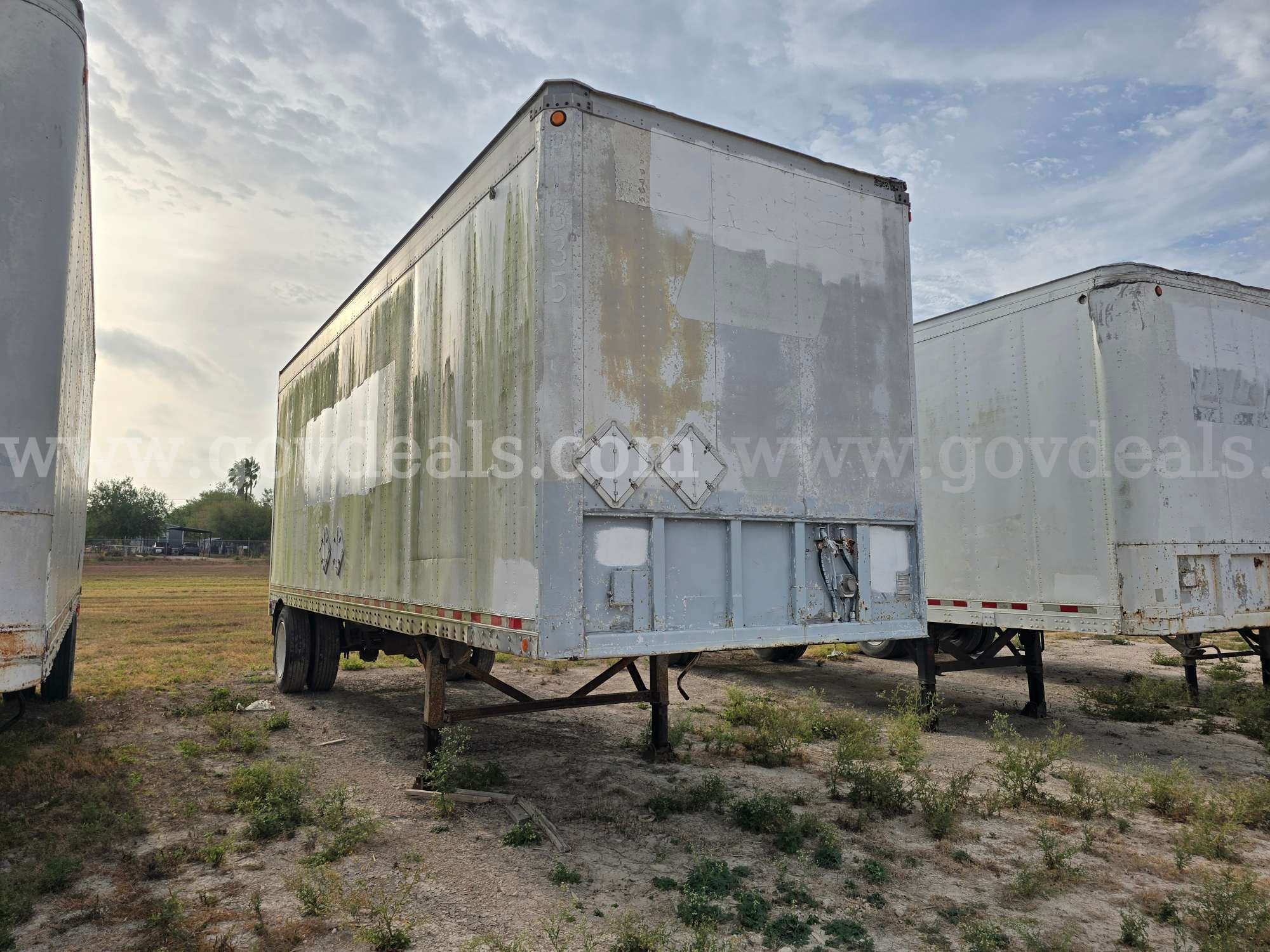 1988 Monon A3-15-SA-28W S/A Van Trailer Monon A3-15-SA-28W Government Surplus Auction - Photo #4