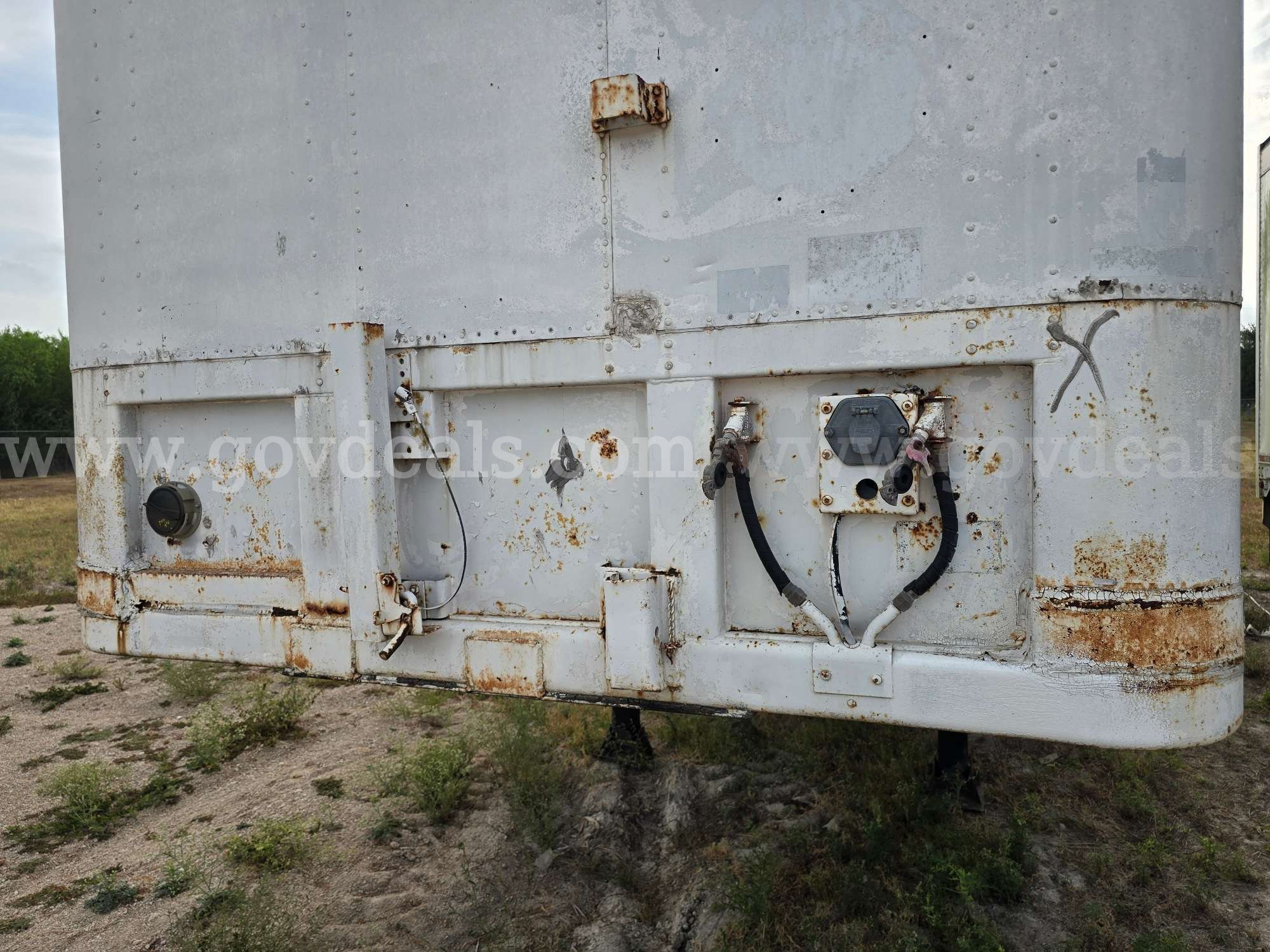 1985 Fruehauf S/A Van Trailer Fruehauf  Government Surplus Auction - Photo #5