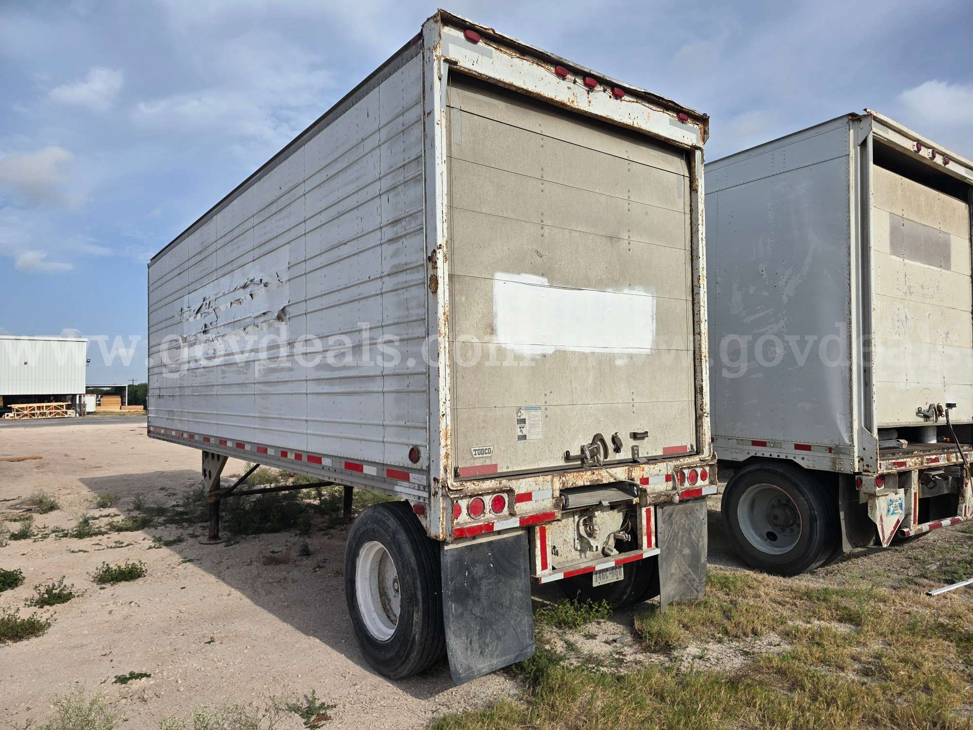 1985 Utility VS1DS S/A Van Trailer Utility VS1DS Government Surplus Auction - Photo #2