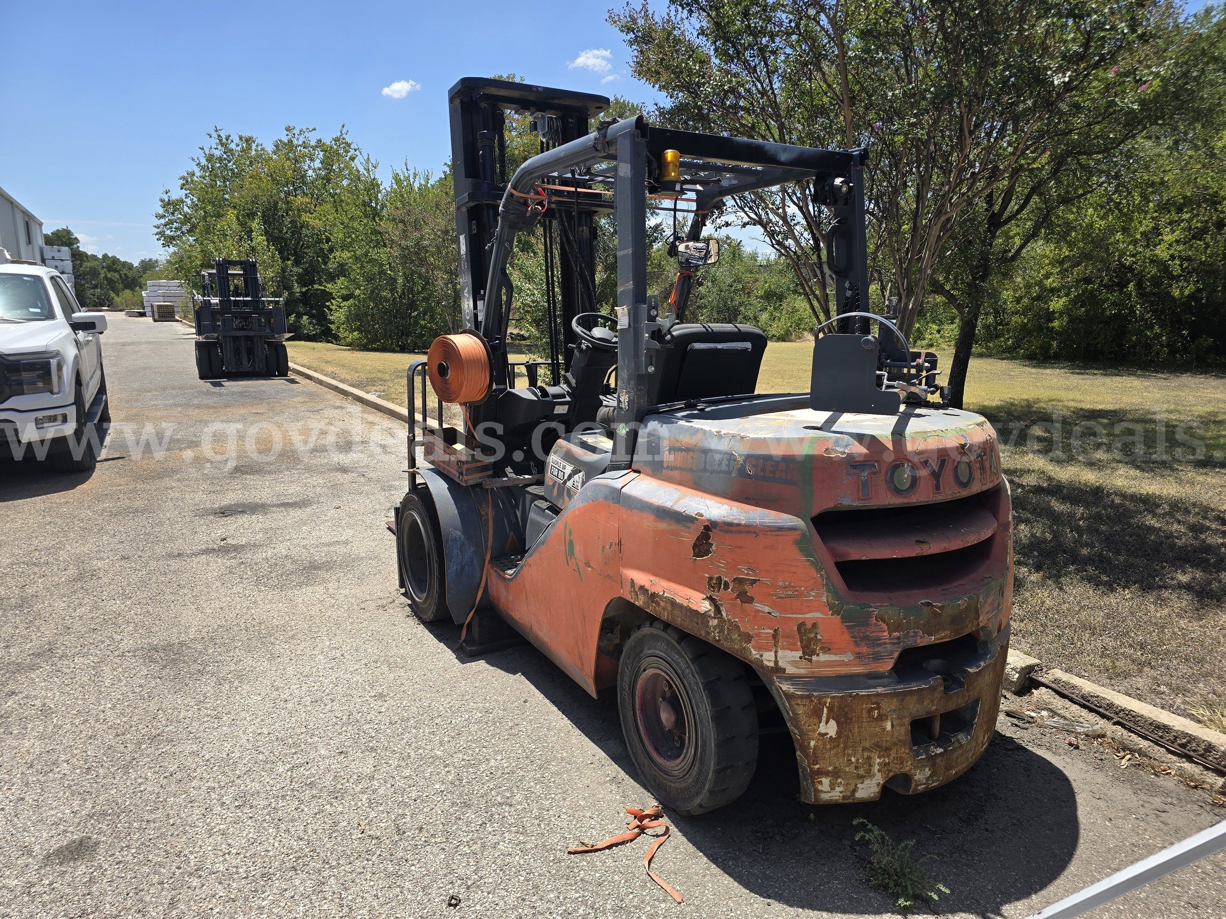 2017 Toyota 8FG40U Pneumatic Tire Forklift-Inoperable Toyota 8FG40U Government Surplus Auction - Photo #2