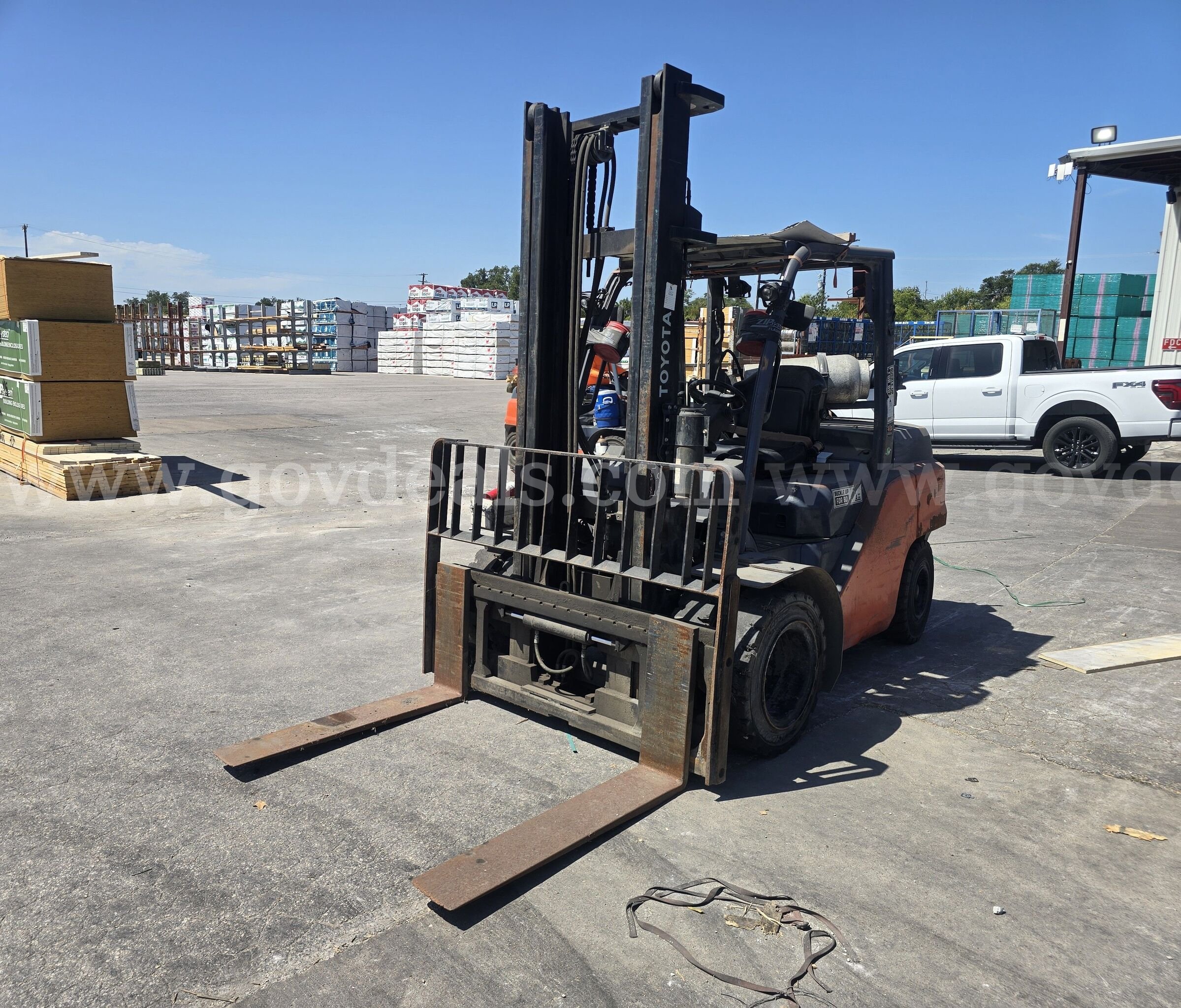 2017 Toyota 8FG40U Pneumatic Tire Forklift
