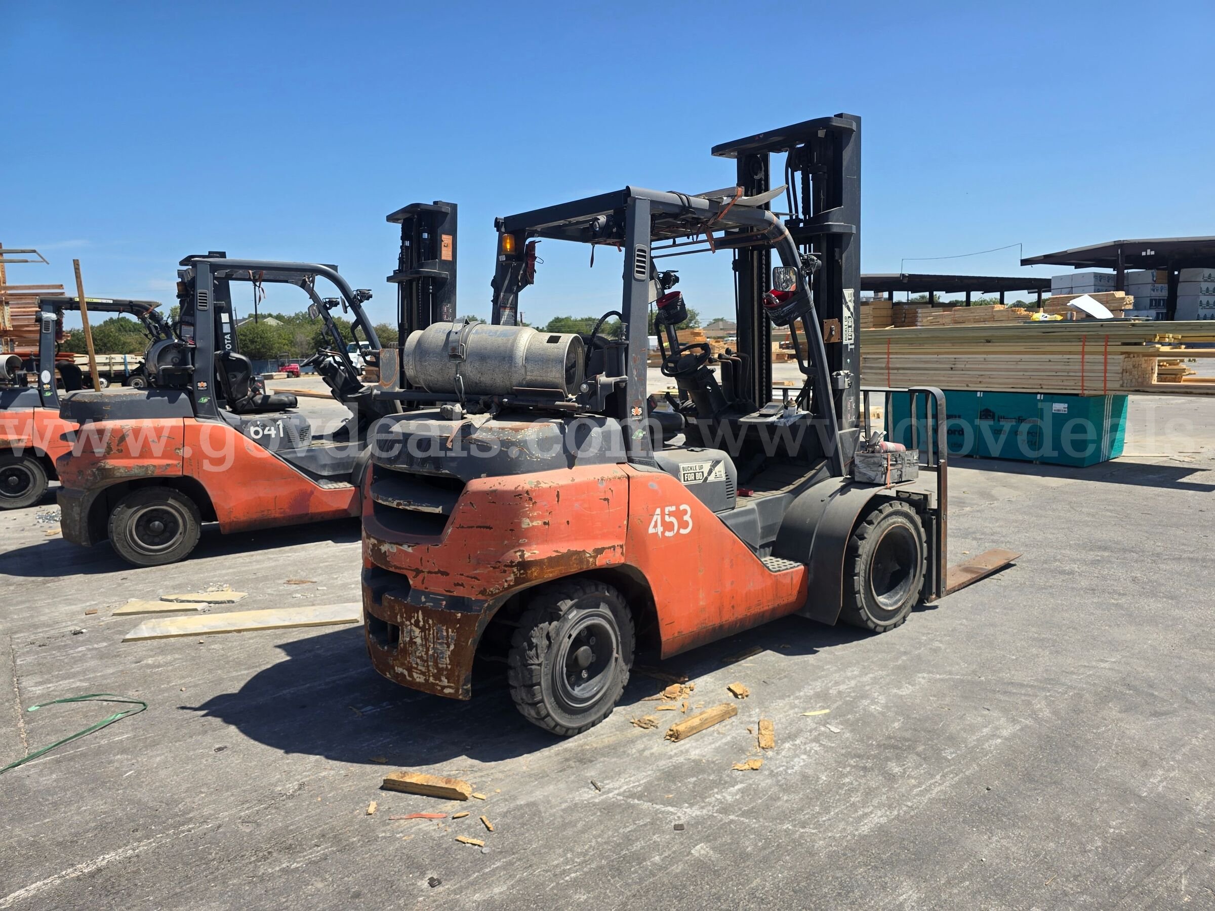 2017 Toyota 8FG40U Pneumatic Tire Forklift Toyota 8FG40U Government Surplus Auction - Photo #3