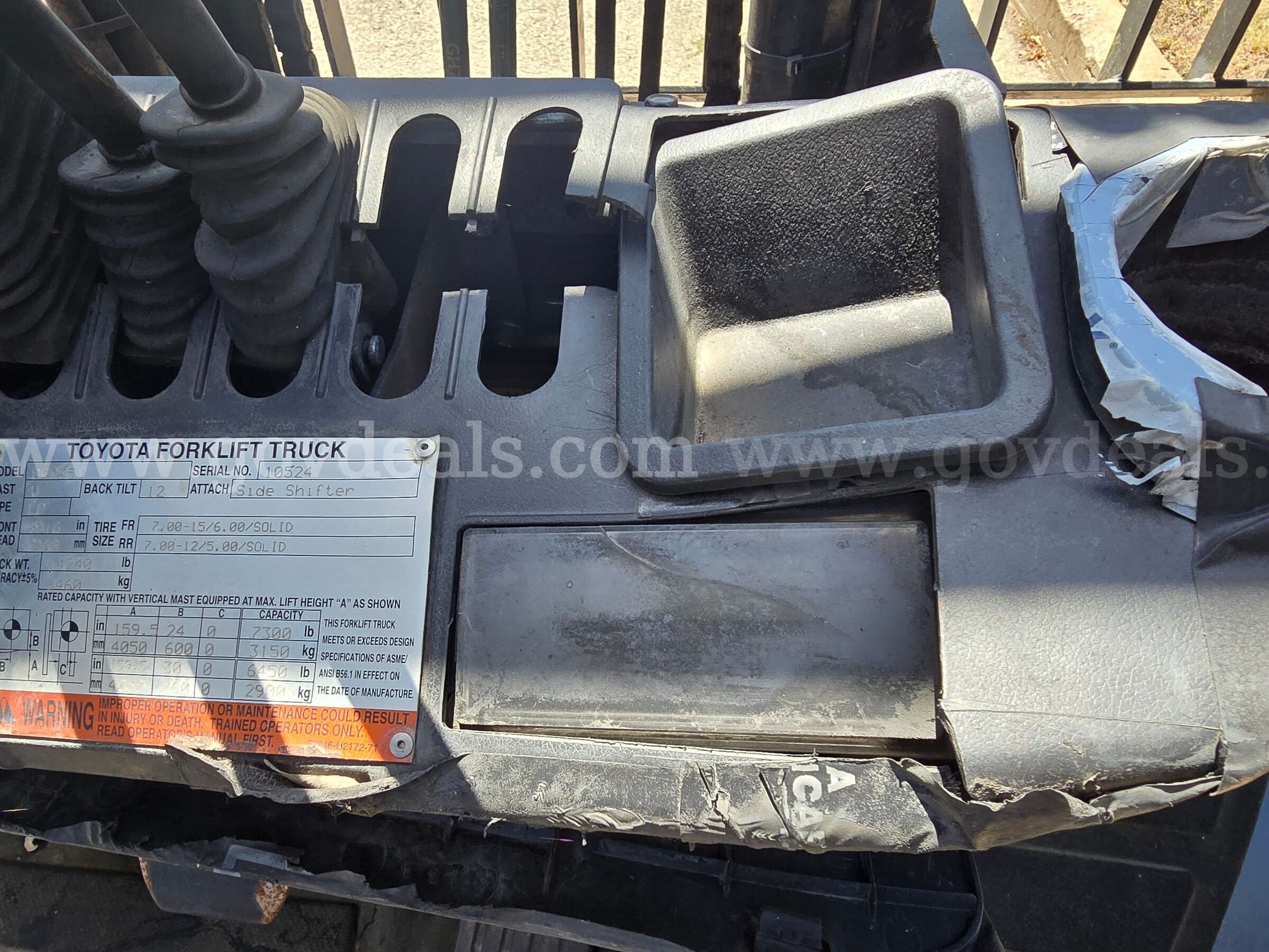 2014 Toyota 8FG35U Pneumatic Tire Forklift-Inoperable Toyota 8FG35U Government Surplus Auction - Photo #6