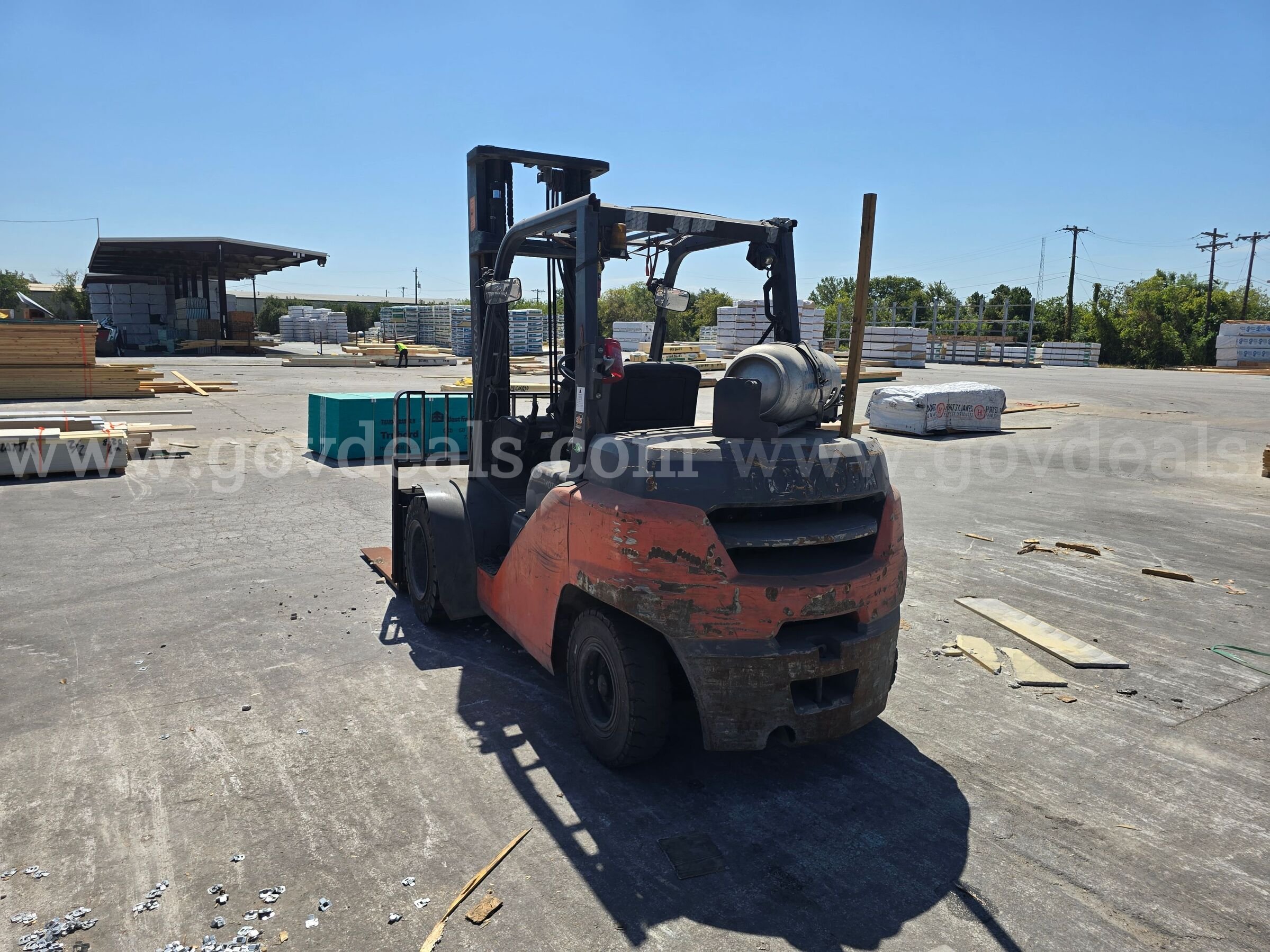 2017 Toyota 8FG40U Pneumatic Tire Forklift Toyota 8FG40U Government Surplus Auction - Photo #2