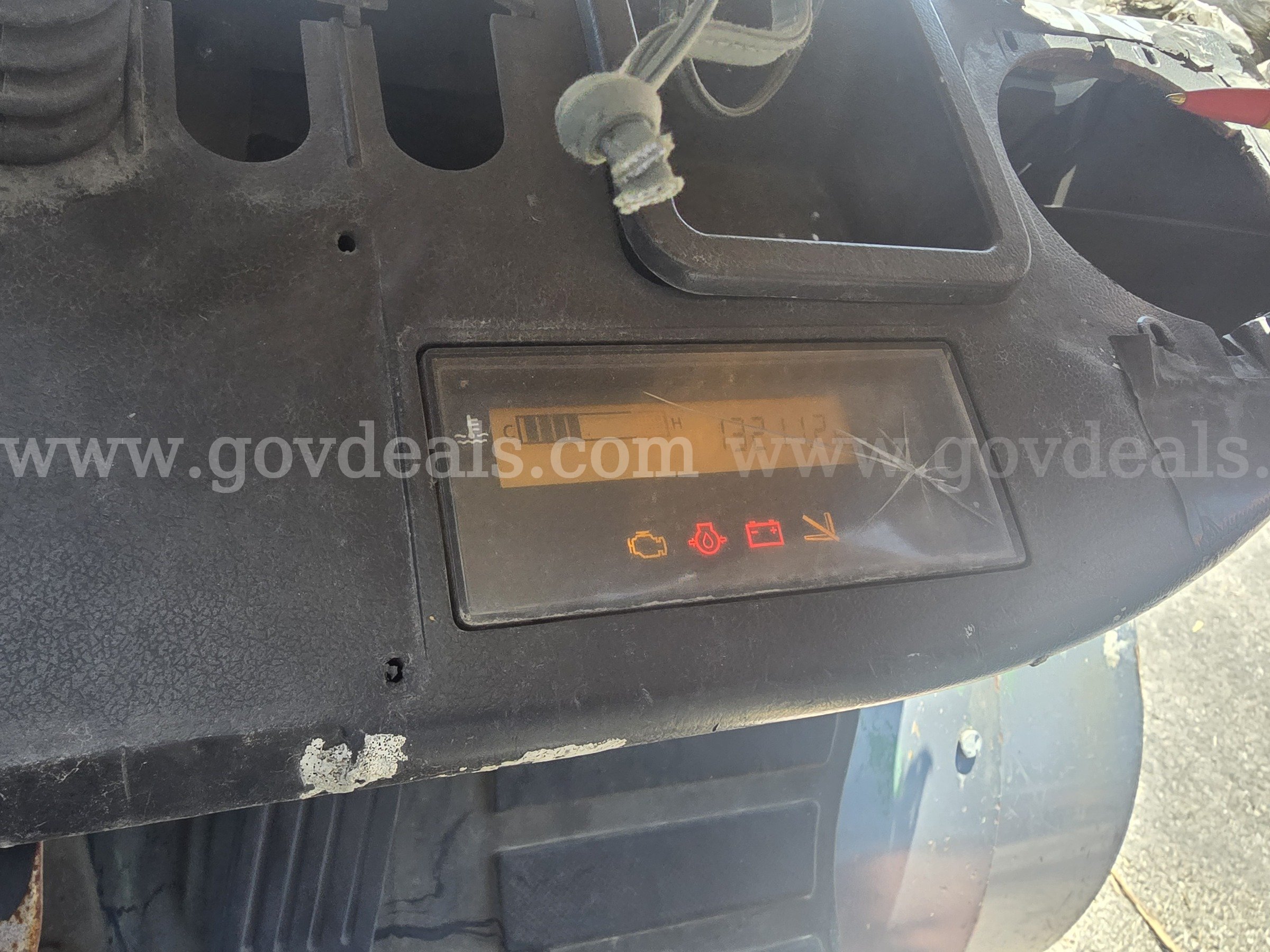 2014 Toyota 8FG35U Pneumatic Tire Forklift-Inoperable Toyota 8FG35U Government Surplus Auction - Photo #5