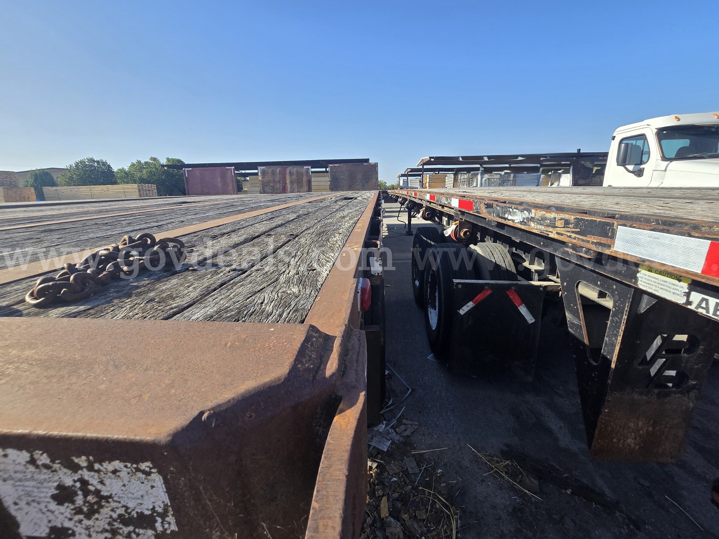 1998 Fruehauf T/A Flatbed Trailer Fruehauf  Government Surplus Auction - Photo #6