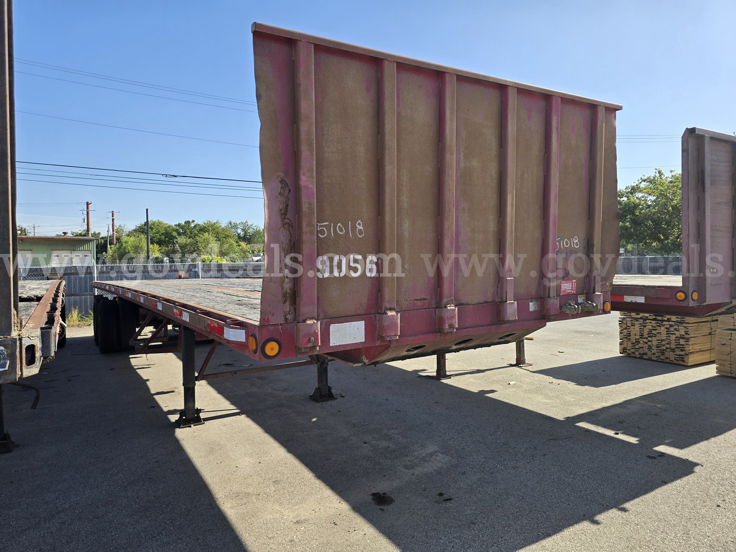 2006 Clark CFBT2006 T/A Flatbed Trailer Clark CFBT2006 Government Surplus Auction - Photo #4