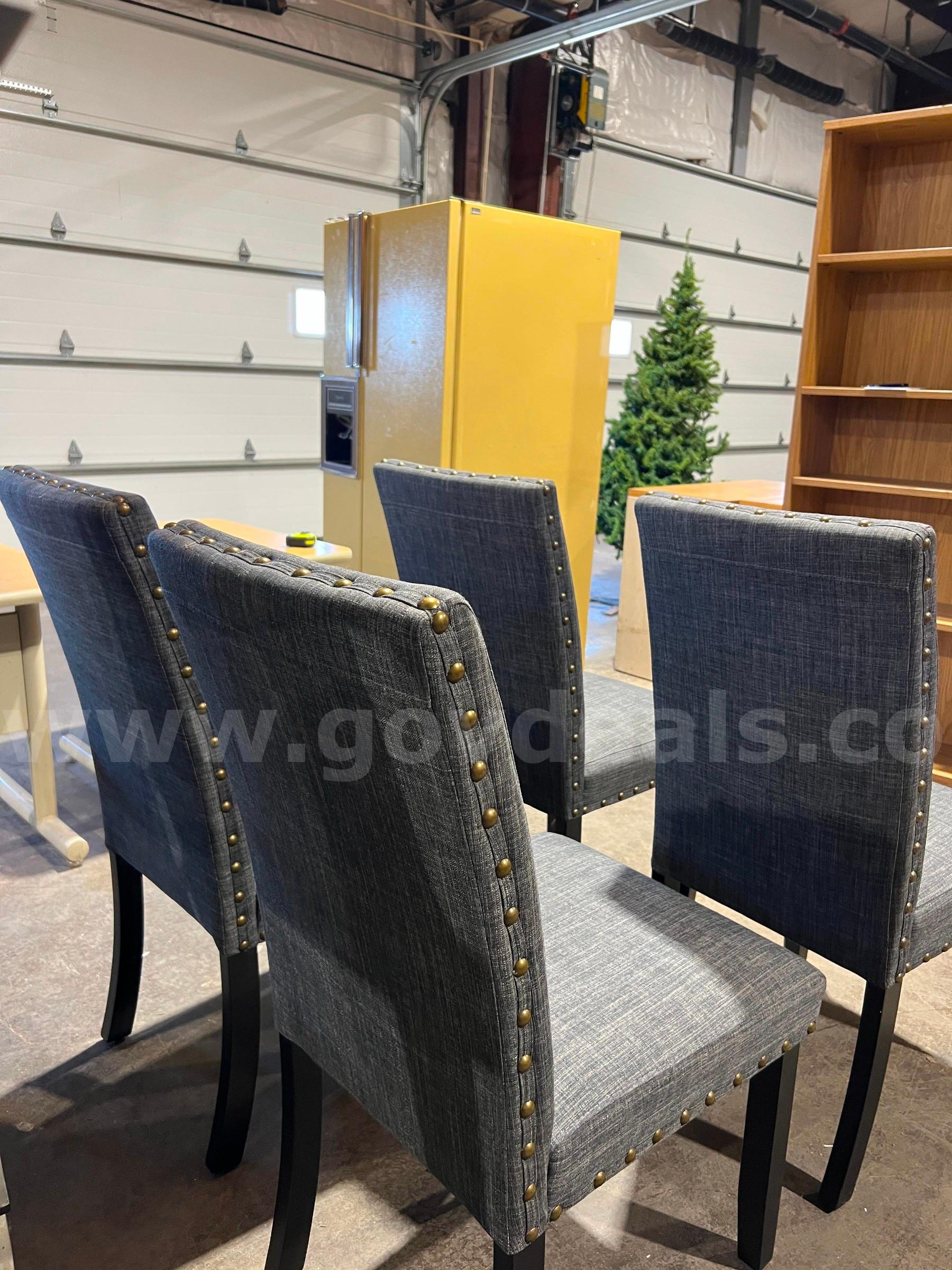 Cloth Chairs - lot of 4   Government Surplus Auction - Photo #4