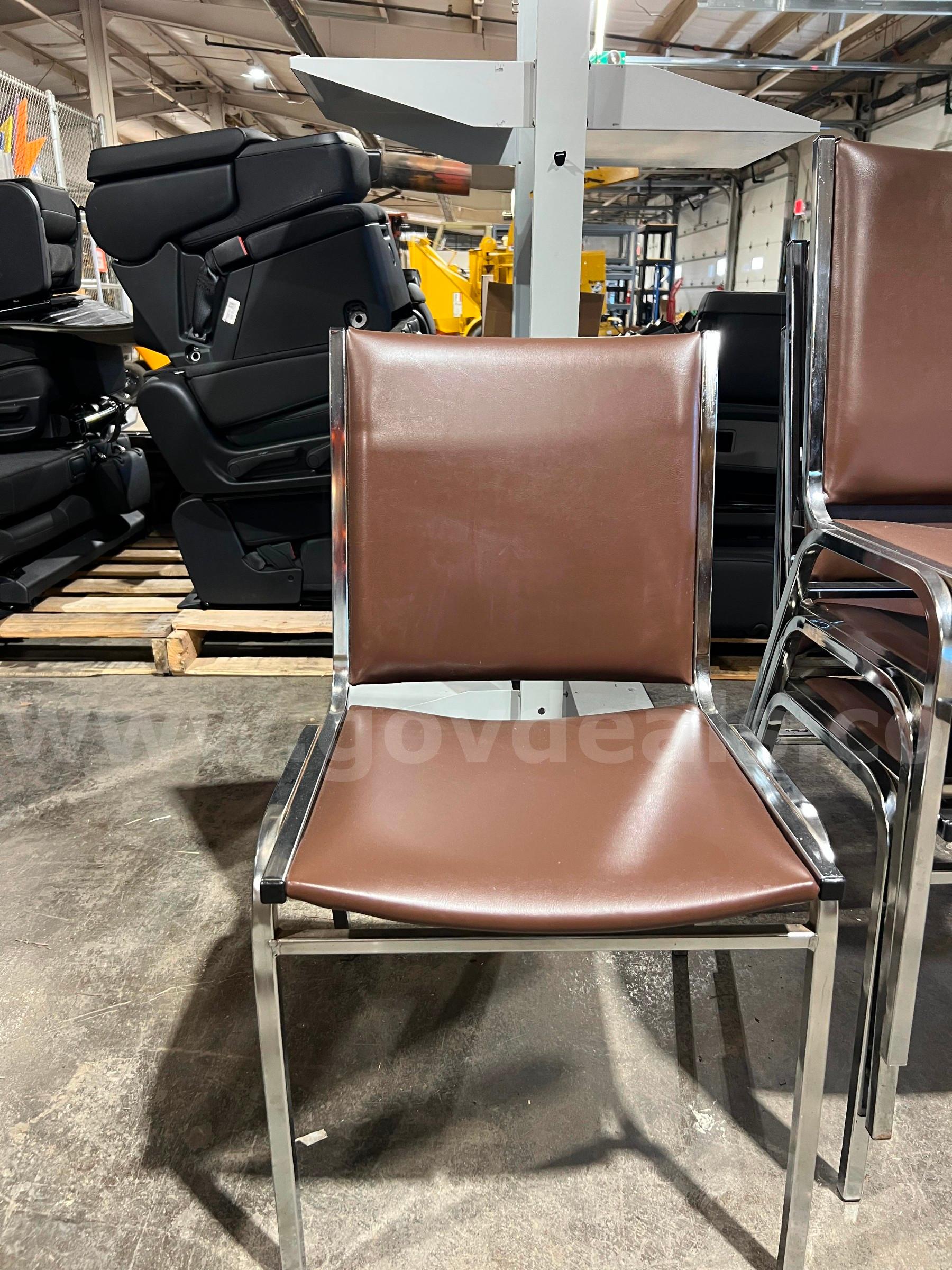 Padded Chairs - lot of 4   Government Surplus Auction - Photo #4