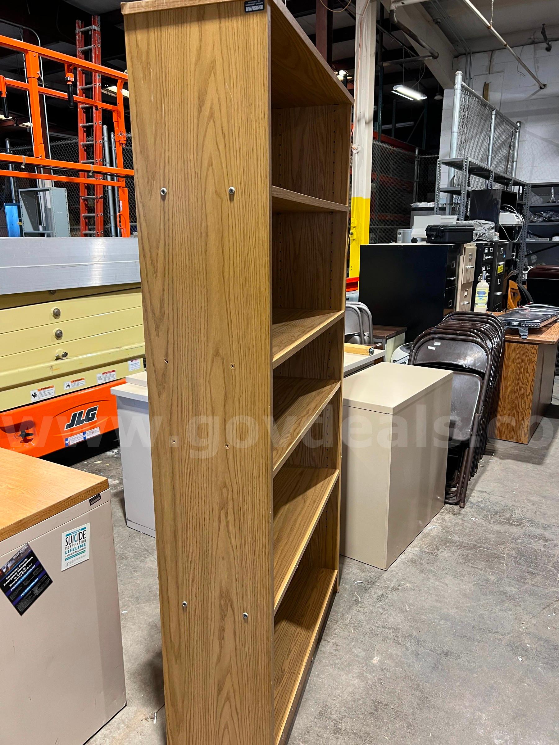 5 Shelf Bookcase   Government Surplus Auction - Photo #3