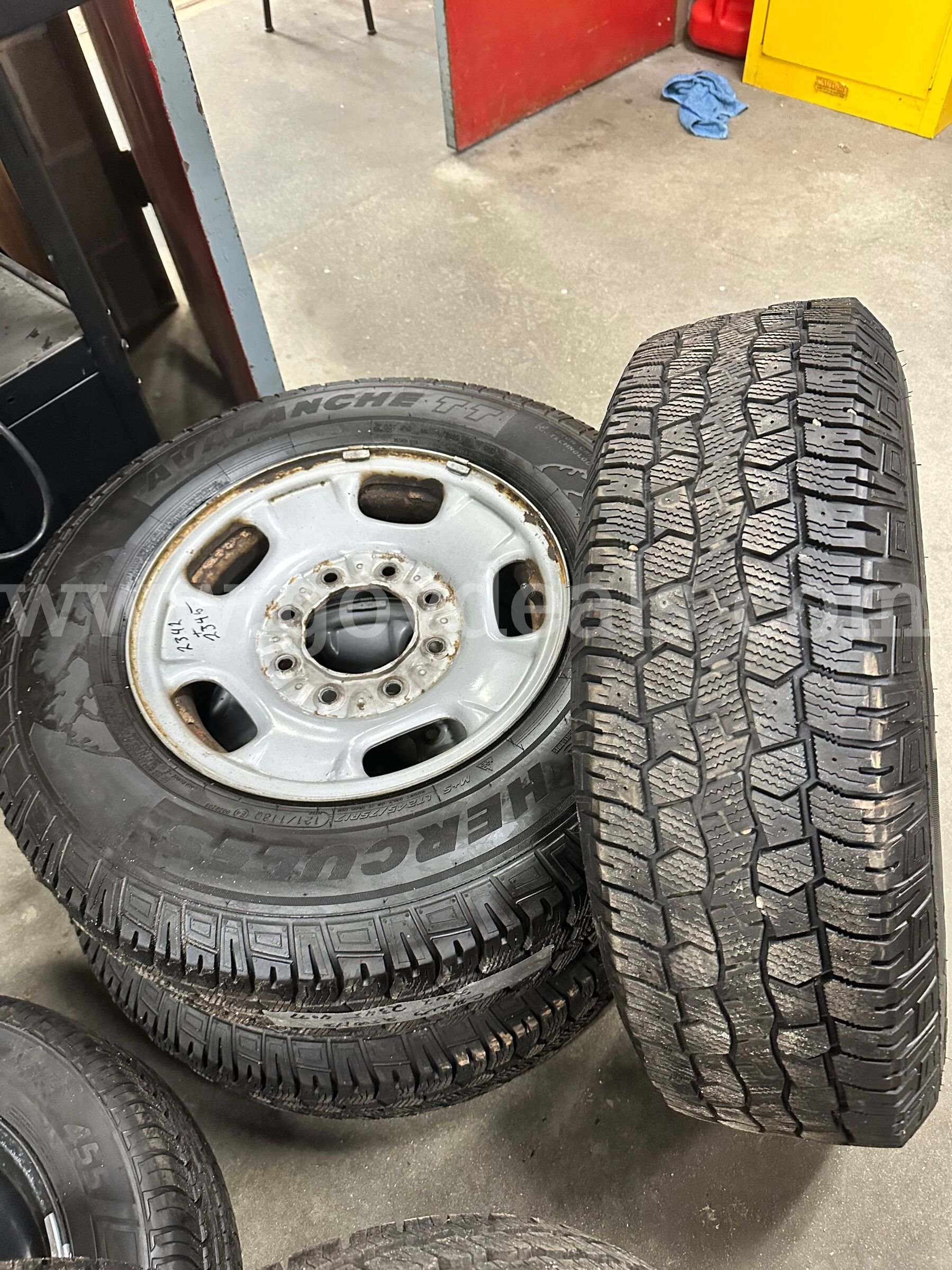 3 Tires/Rims for 2012 Chevy 2500 HD 4x4 Chevrolet 2500 Government Surplus Auction - Photo #5