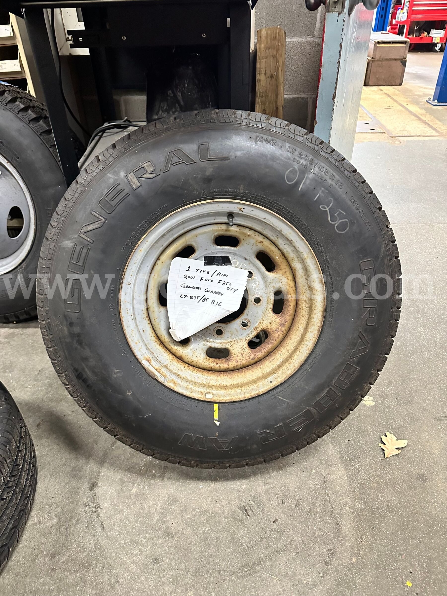 Never Used - 1 Tire/Rim for 2001 Ford F250 4x4