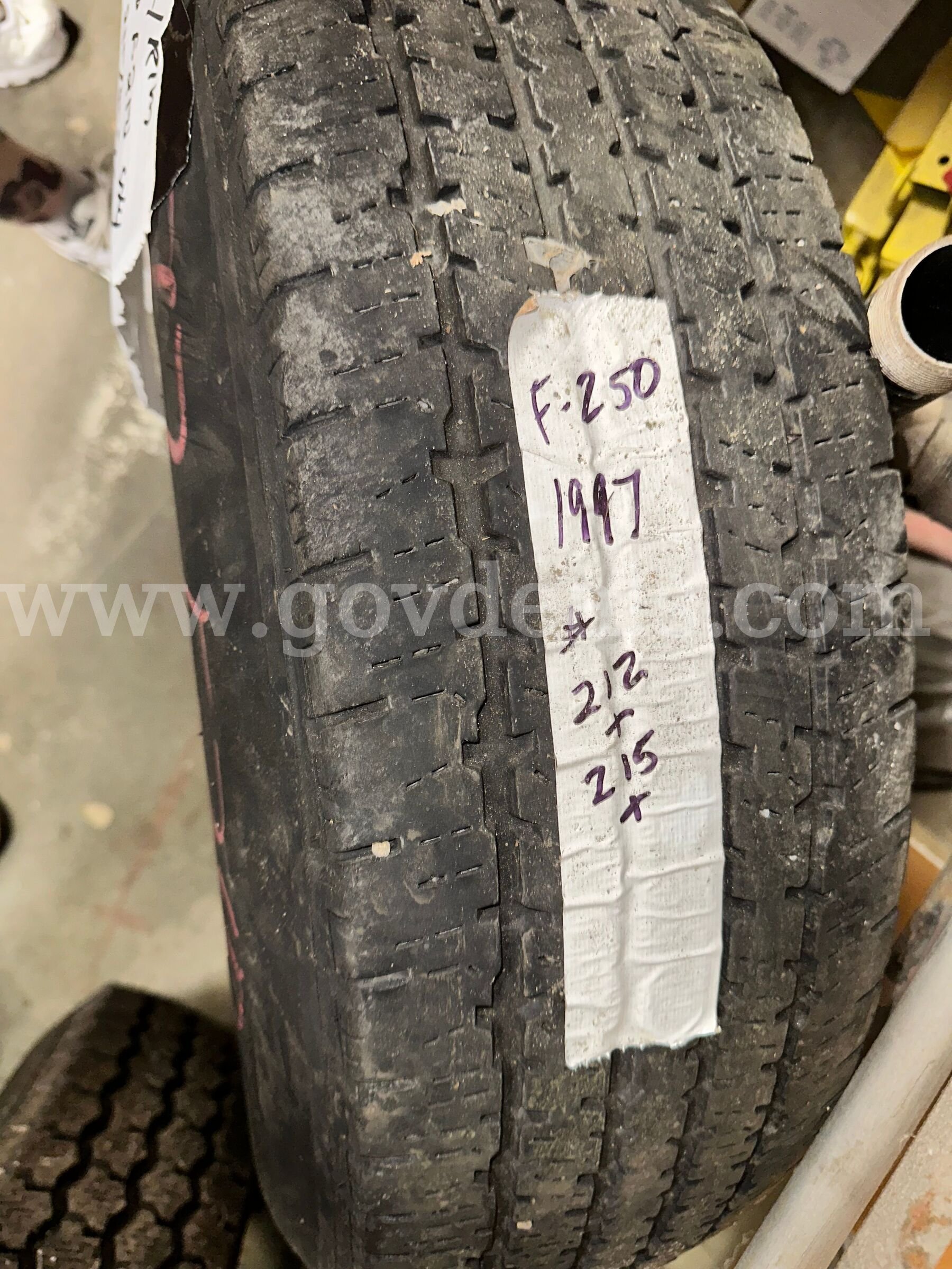 Tire/Rim for 1997 ford F250 4x4 Ford F250 Government Surplus Auction - Photo #2