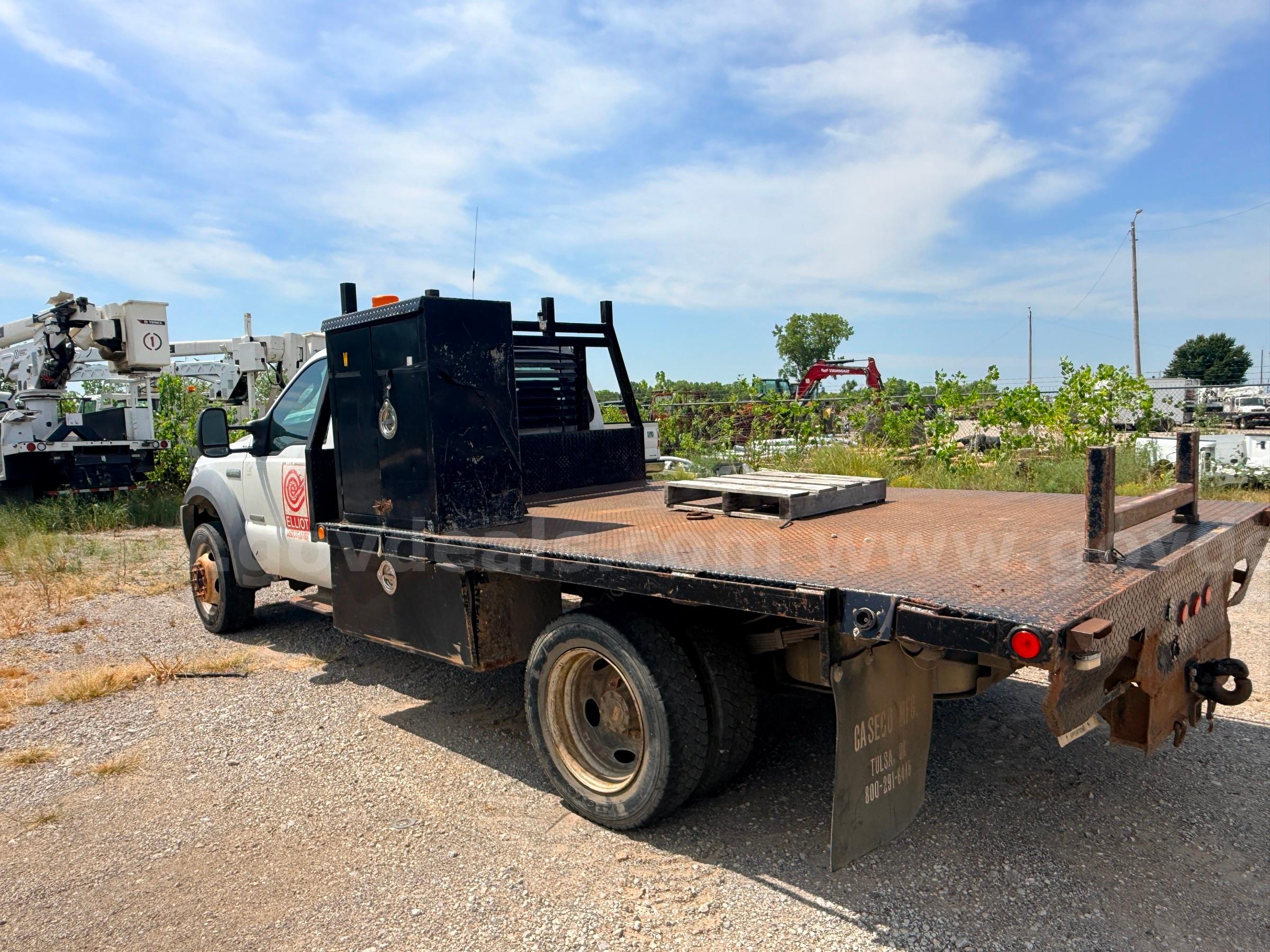2005 Ford F-550 Ford F-550 Government Surplus Auction - Photo #3