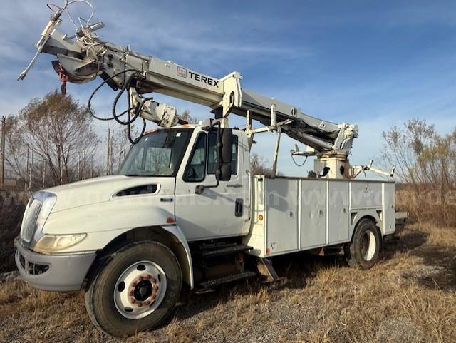 2009 International 4300 Digger Derrick (Inoperable)
