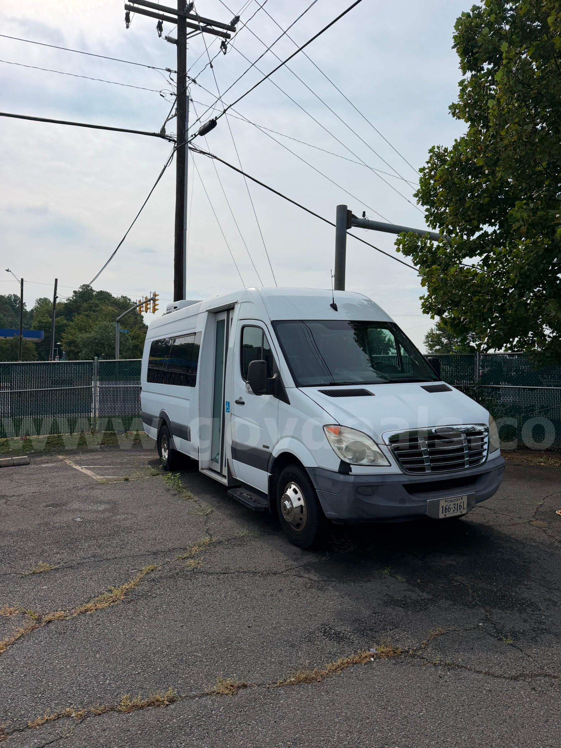 2009 Dodge Sprinter Van (very low miles) Dodge Sprinter Van Government Surplus Auction - Photo #2