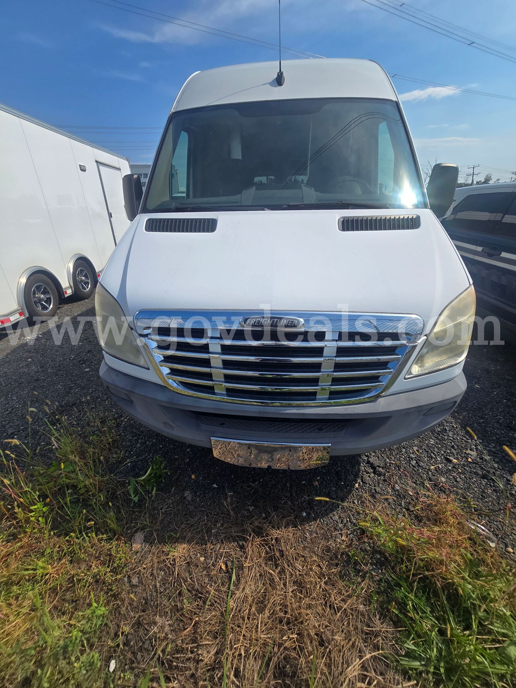 2009 Dodge Sprinter Van (very low miles) Dodge Sprinter Van Government Surplus Auction - Photo #3