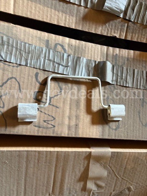 Pallet of Compression Stirrup ( 1/0 - 3/0 )   Government Surplus Auction - Photo #2
