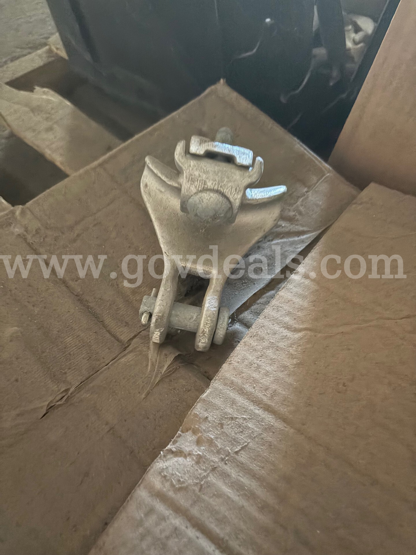 Pallet of Small Angle Clamp   Government Surplus Auction - Photo #2