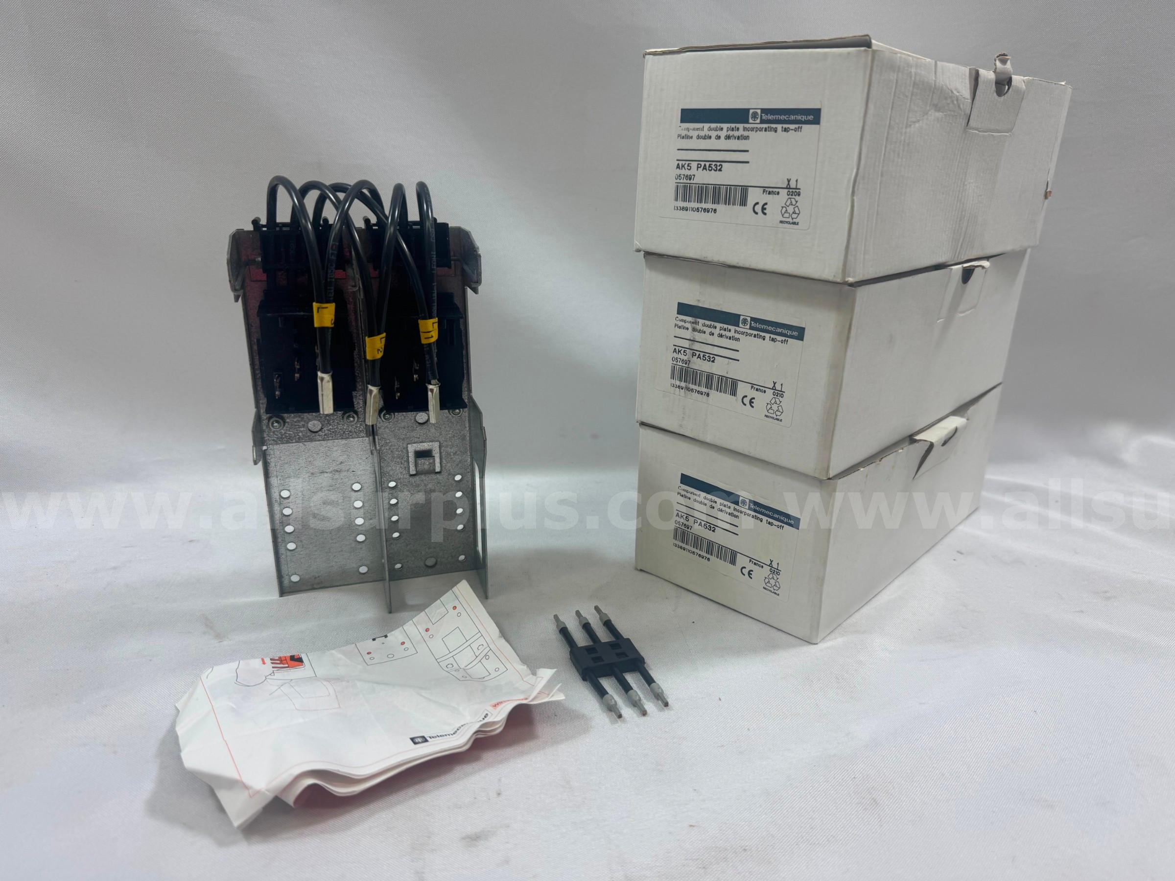 *NEW* (LOT OF 3)  TELEMECANIQUE / SCHNEIDER ELECTRIC AK5 PA532  PA532 Government Surplus Auction - Photo #4