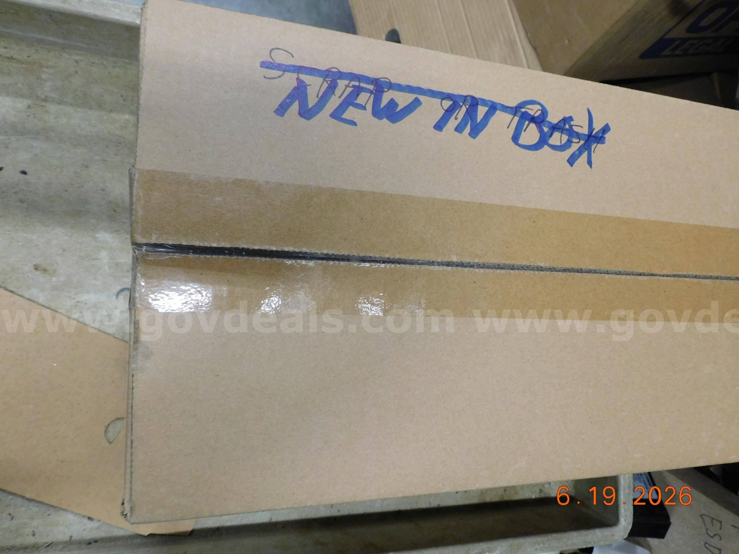 New in Box Trane 1 1/2 HP Fan Motor & Blade for Chiller and Used Condensor for Grab n Go Food Display Trane P56C77A05CXCN Government Surplus Auction - Photo #2