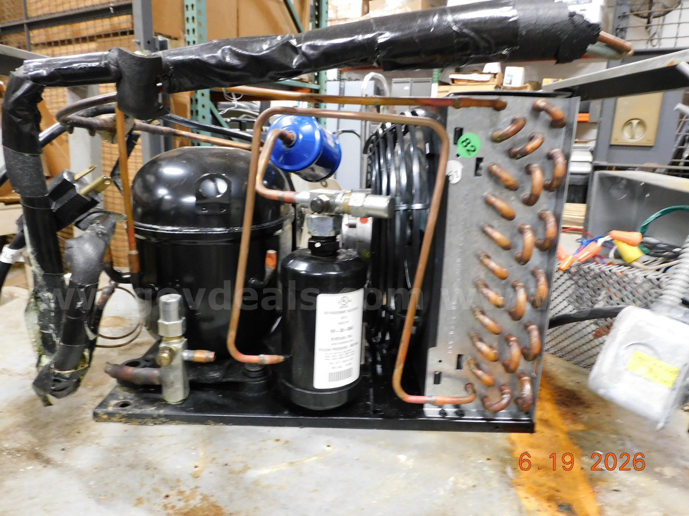 New in Box Trane 1 1/2 HP Fan Motor & Blade for Chiller and Used Condensor for Grab n Go Food Display Trane P56C77A05CXCN Government Surplus Auction - Photo #6